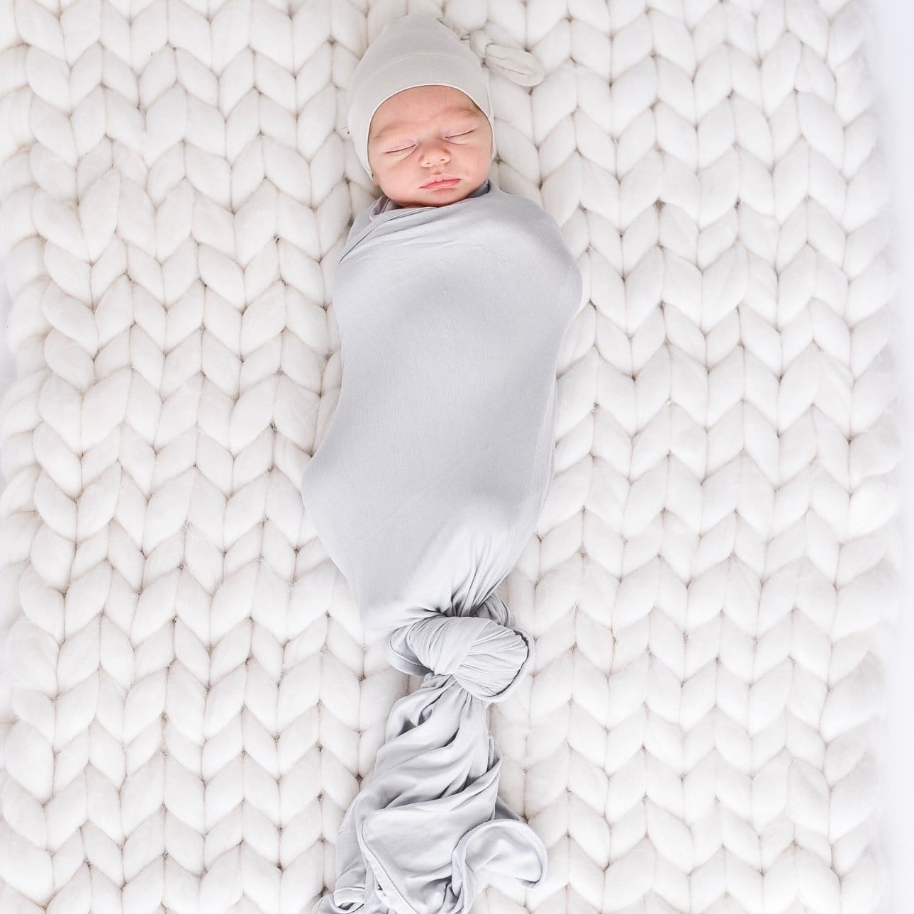 When To Stop Swaddling Your Baby