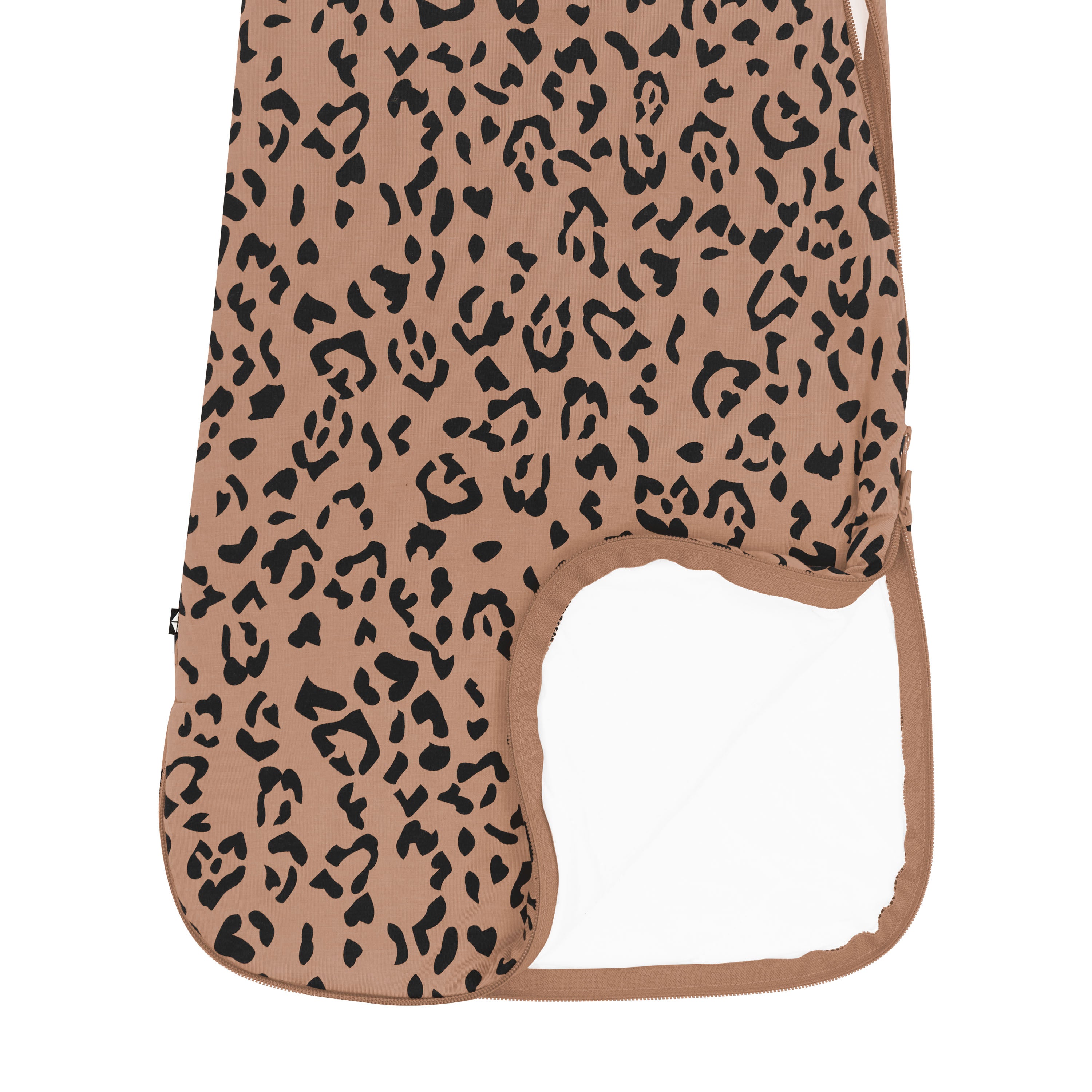 Double zipper on Sleep Bag in Latte Leopard 1.0