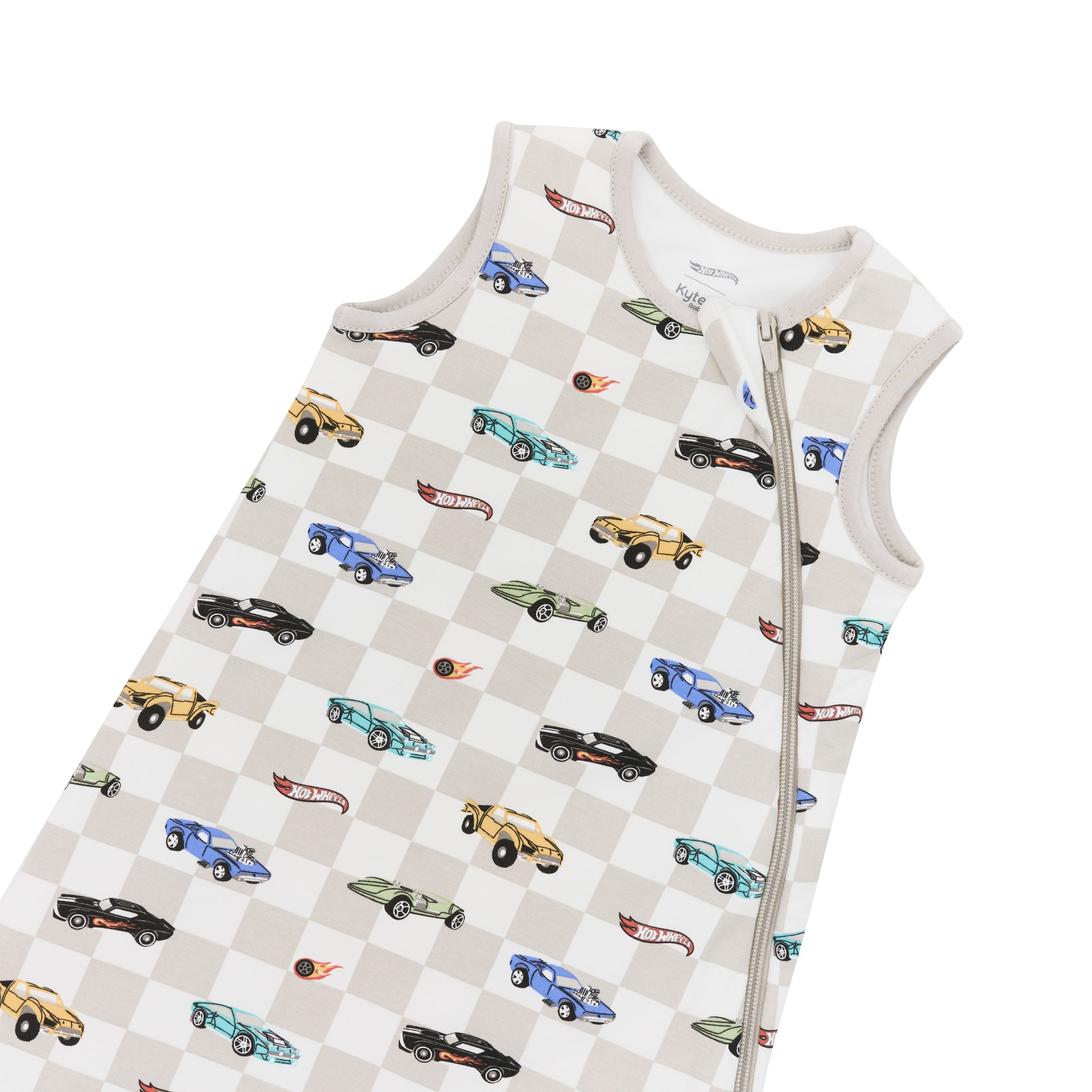 Zipper garage and top zipper on Sleep Bag in Fast and Fierce 1.0 TOG