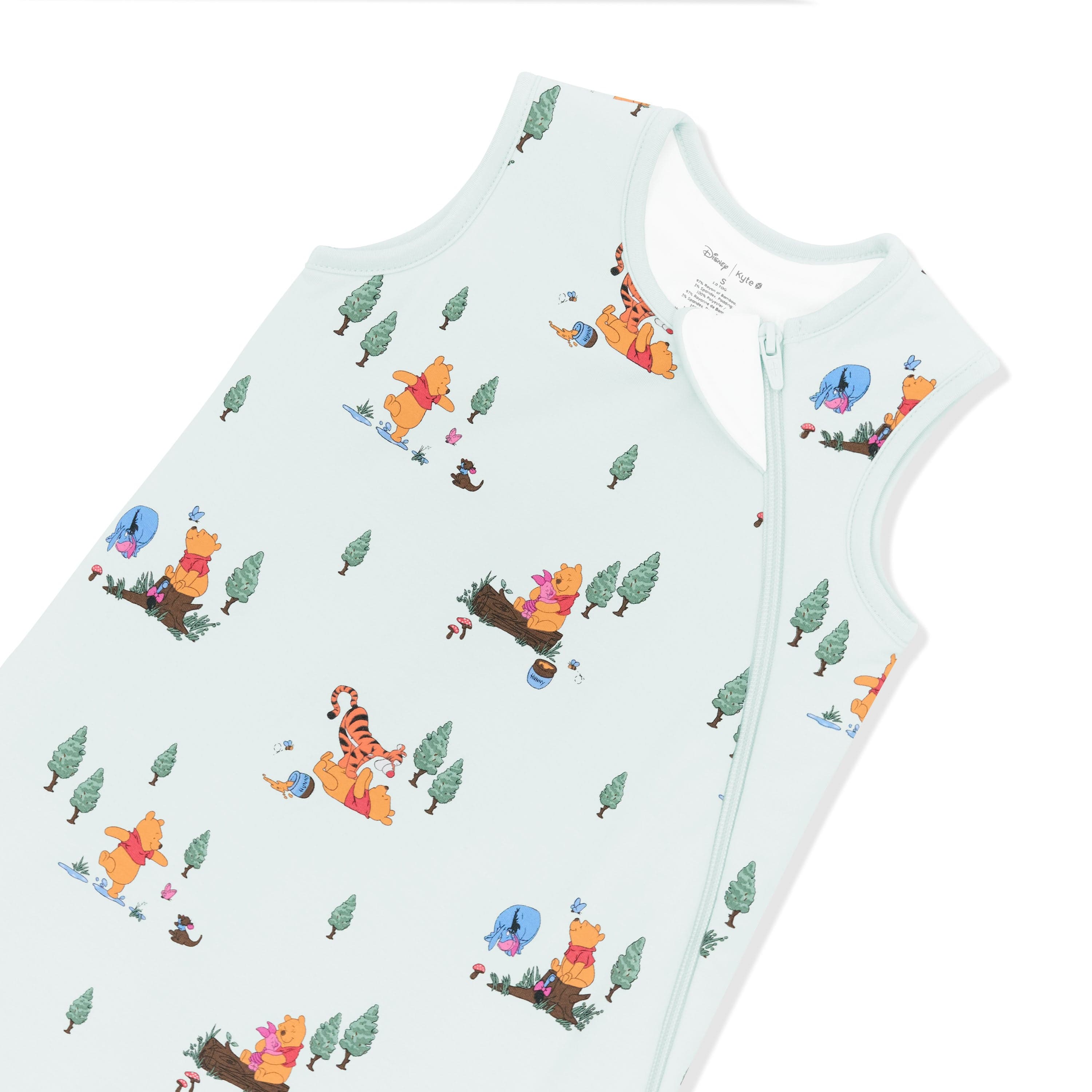 Close up of zipper garage and top zipper on the Sleep Bag in Winnie the Pooh Hundred Acre Wood 1.0