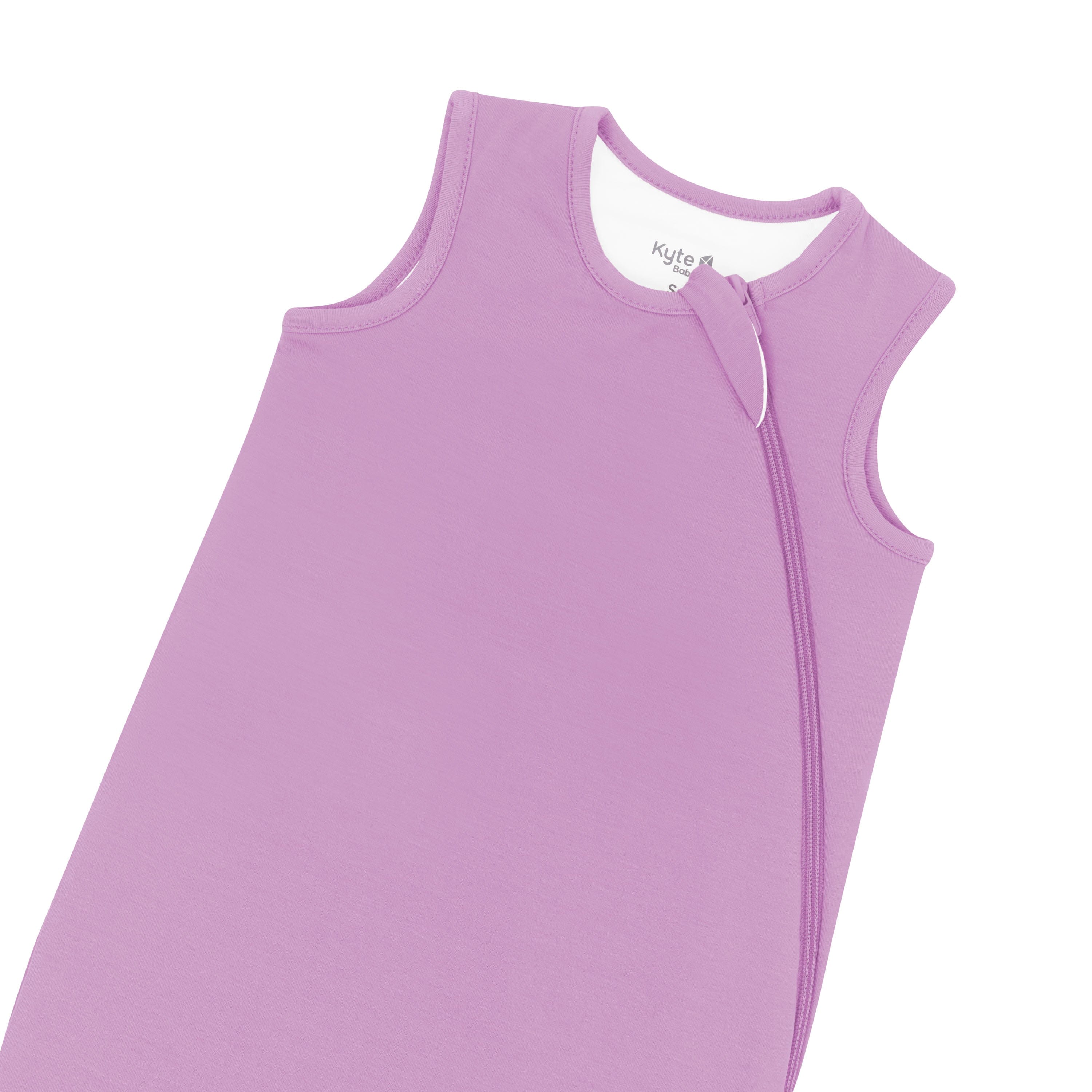 Kyte Baby Sleep Bag in Poi 1.0 showing zipper garage