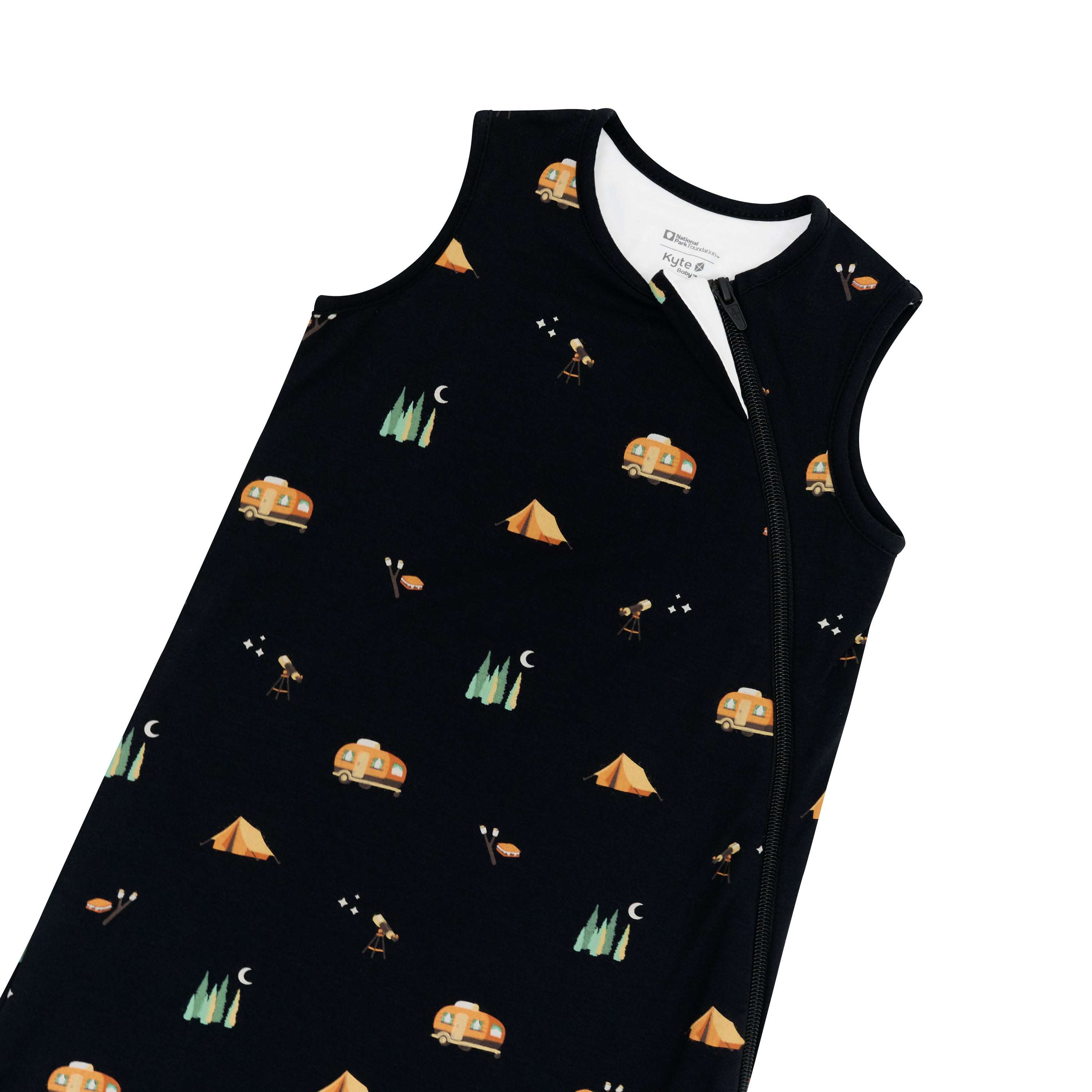 Zipper garage shown on the Sleep Bag in Under the Stars 0.5