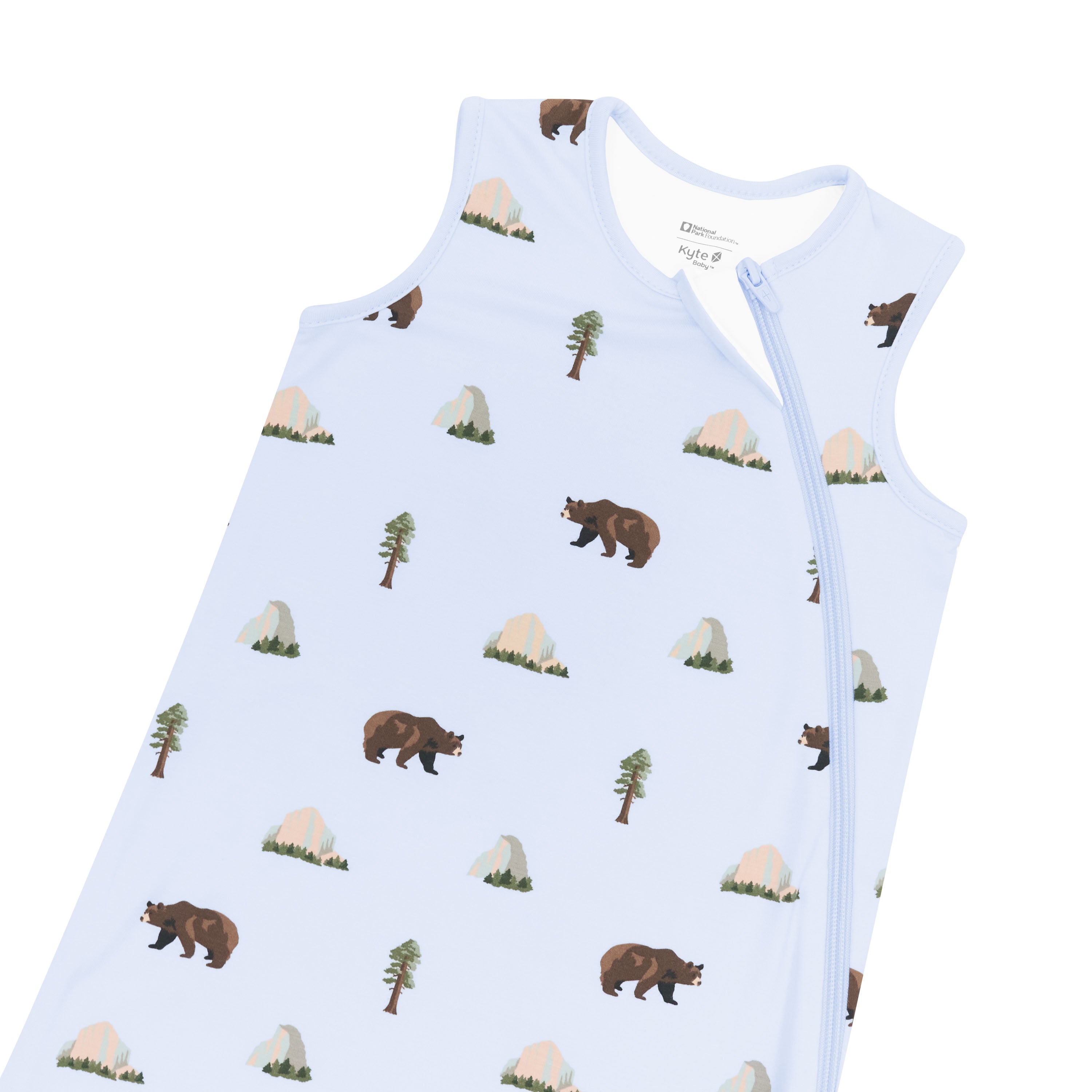 Sleep Bag in Yosemite 0.5 close up on zipper garage