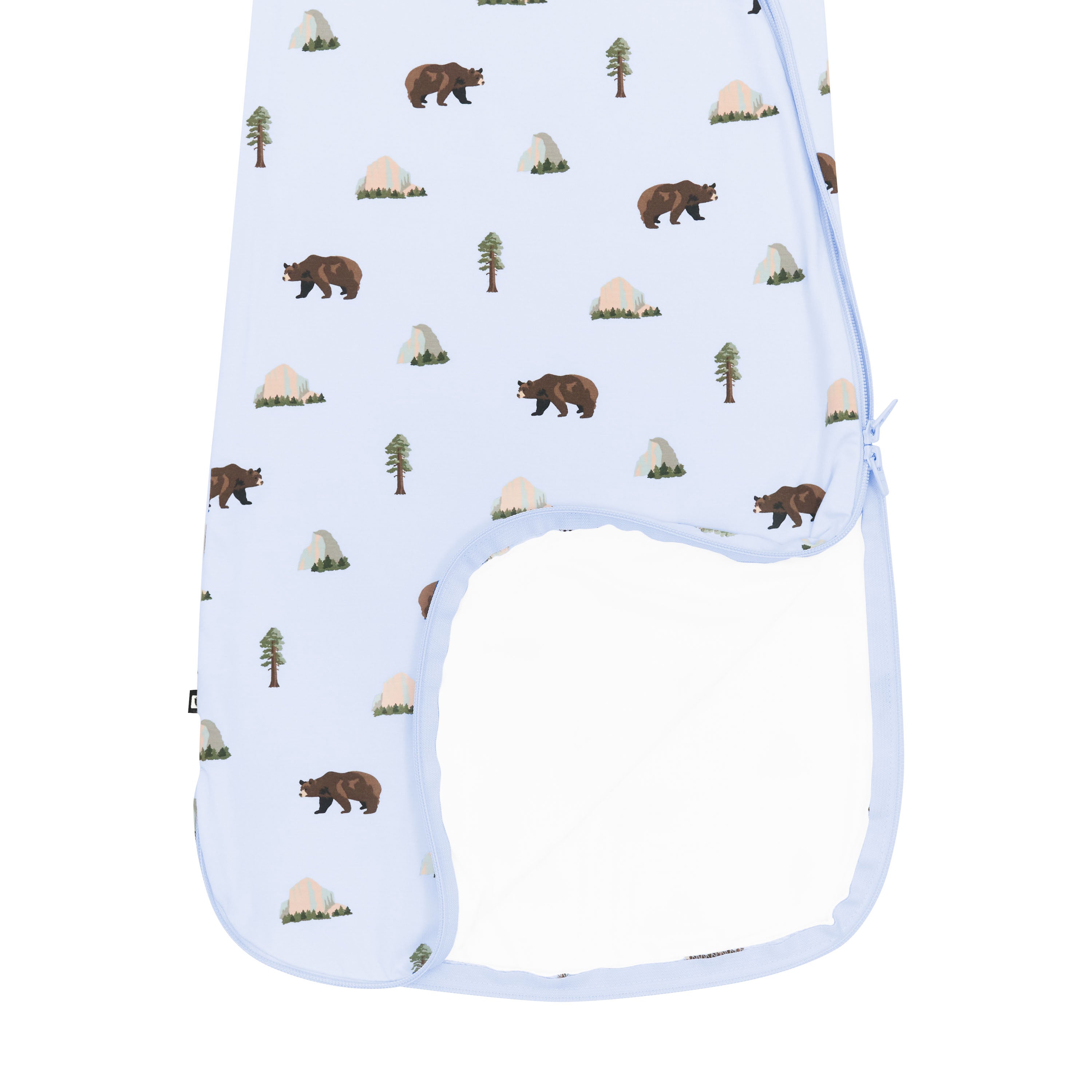 Sleep Bag in Yosemite 0.5 close up on dual zipper at the bottom