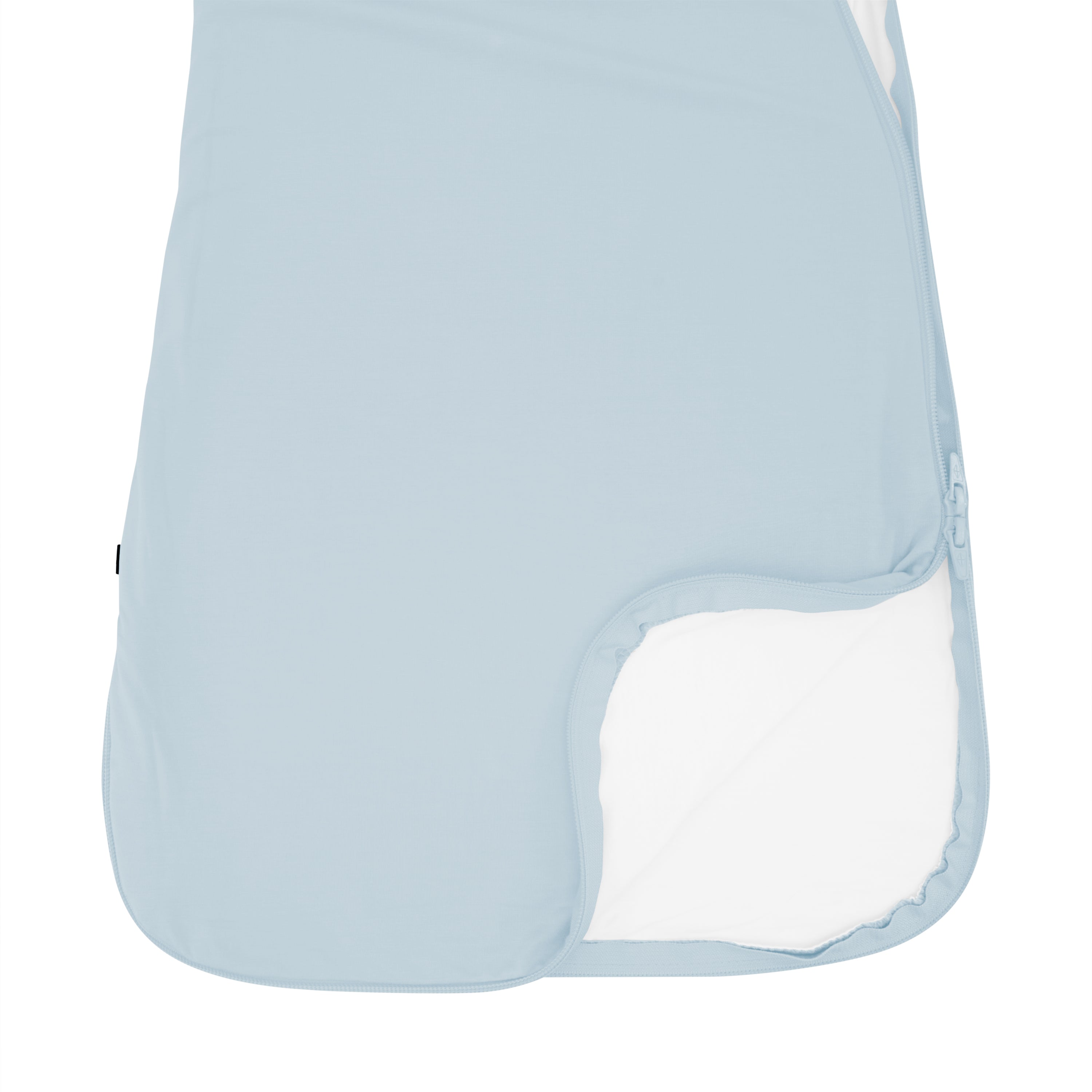 Close up of unzipped dual zipper on Kyte Baby Sleep Bag in 0.5 TOG