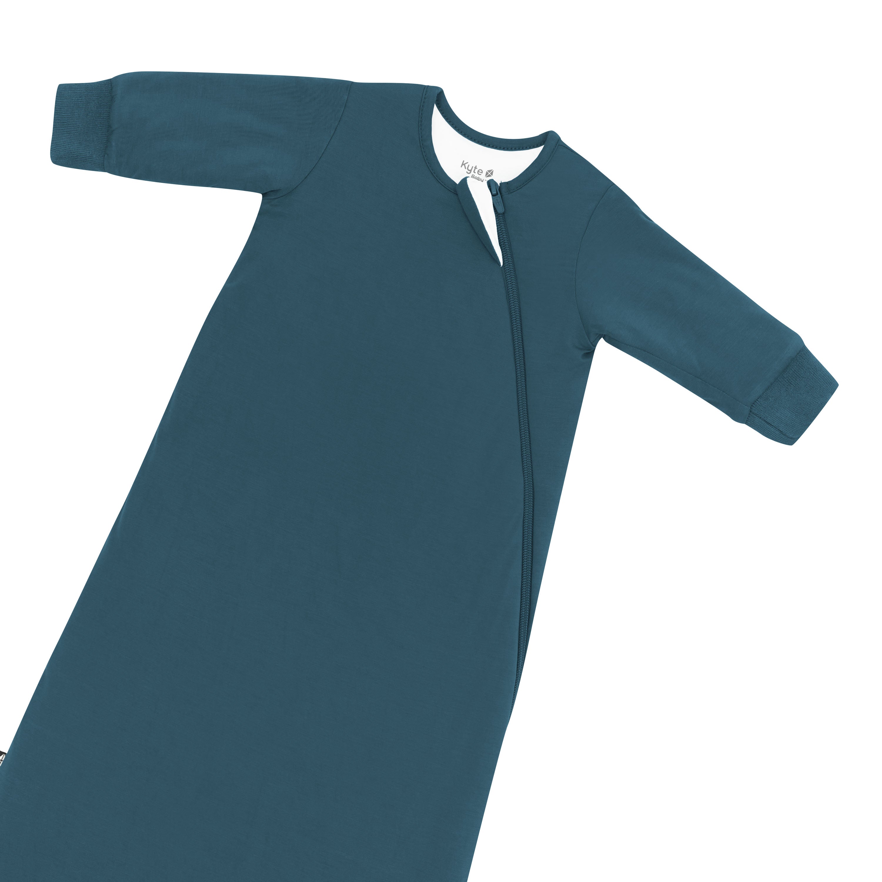 Zipper garage and top zipper shown on the Slumber Bag in Atlantic