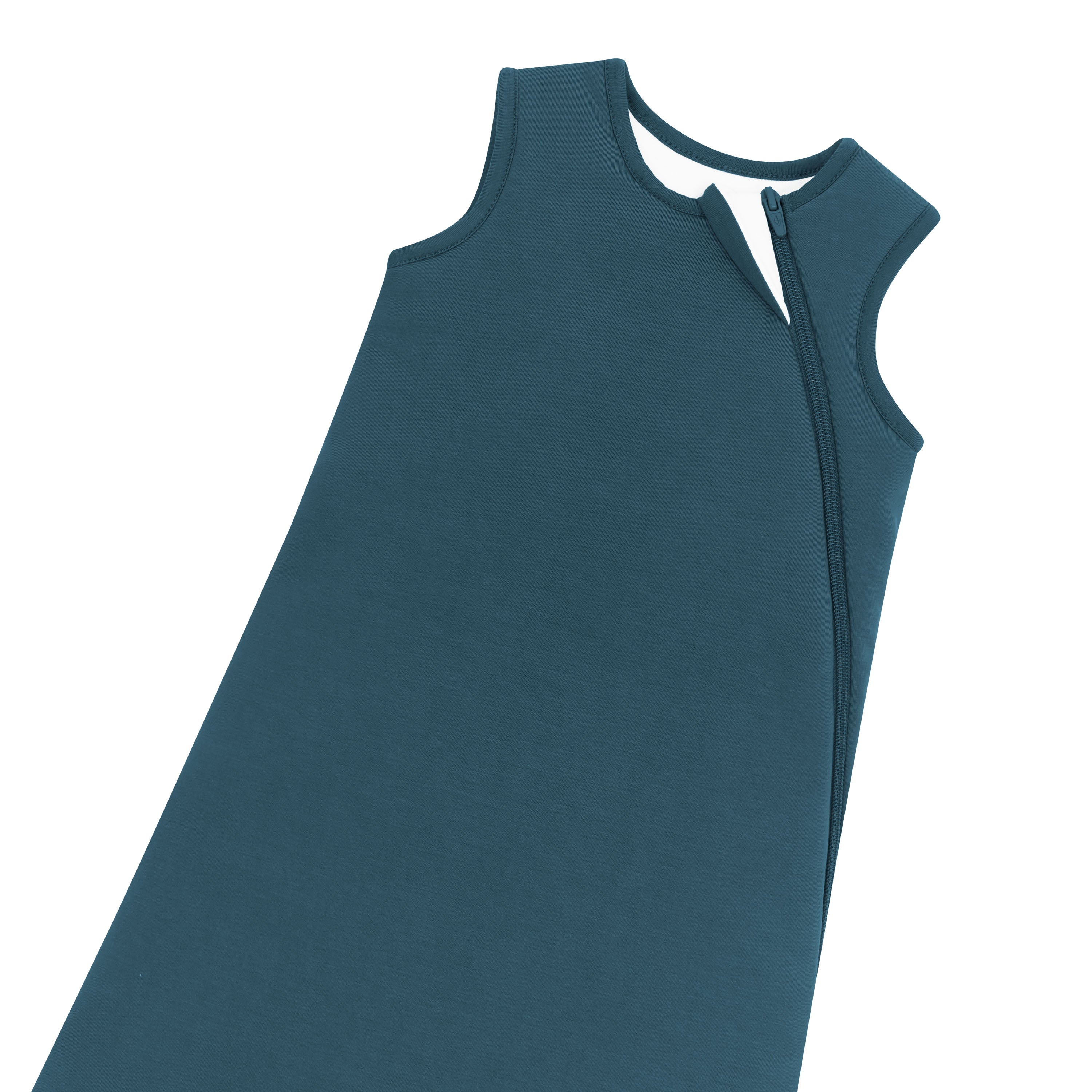 Zipper garage and top zipper shown on the Sleep Bag in Atlantic 2.5