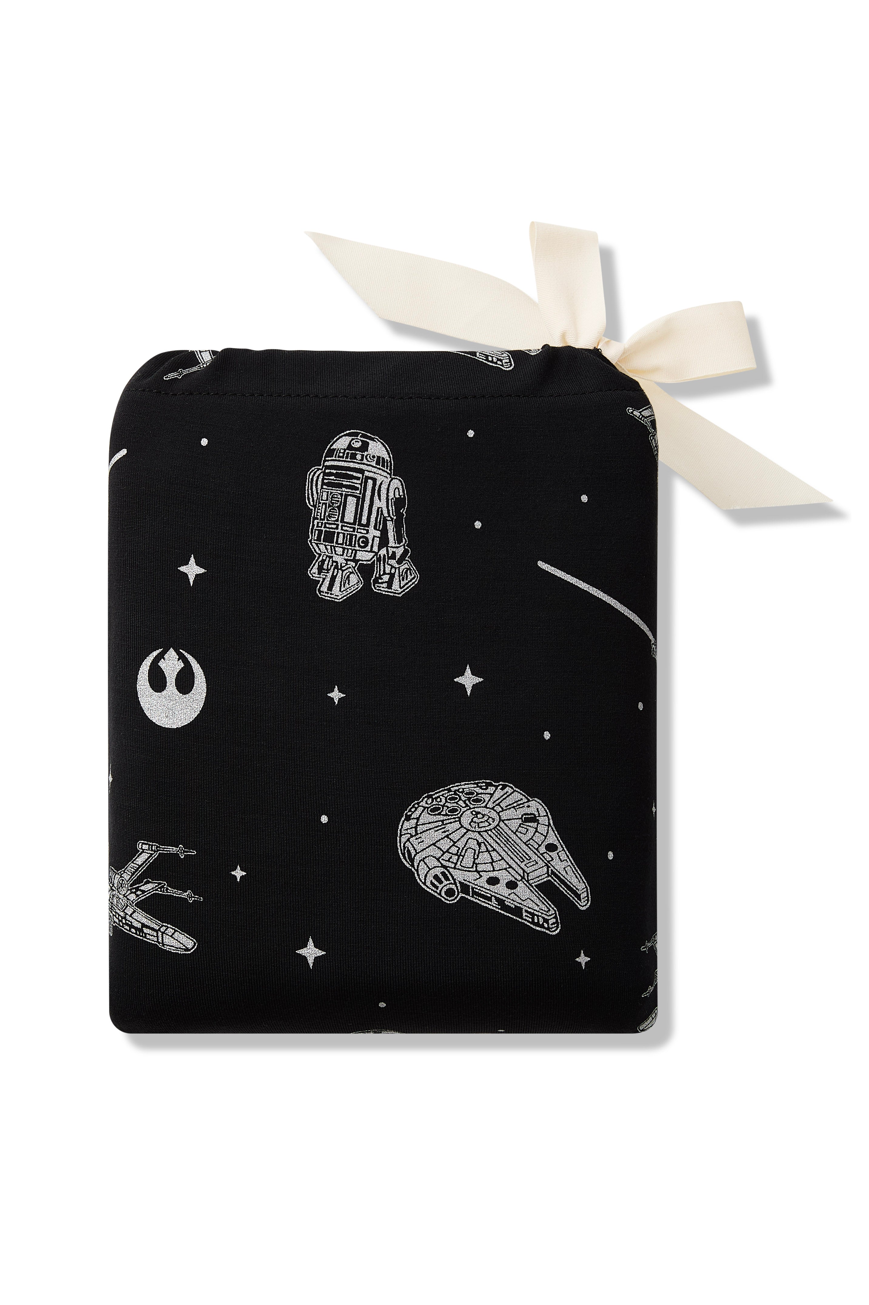 Crib Sheet in STAR WARS™ shown in its packaging