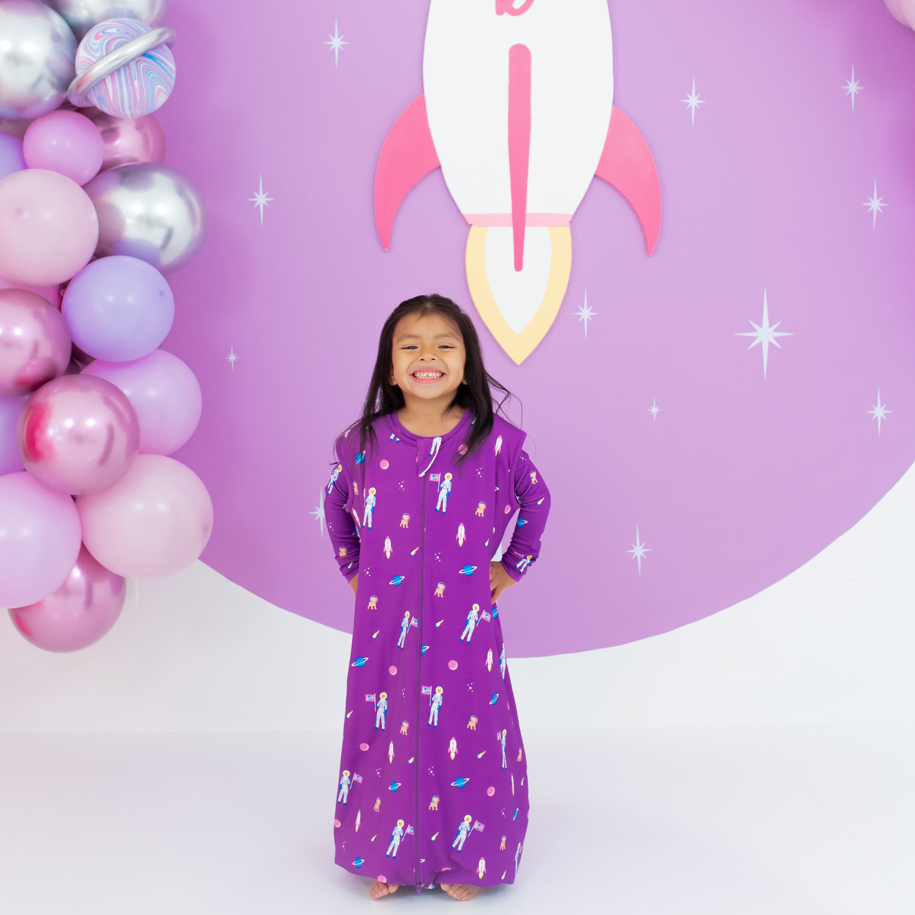 Girl wearing Kids Sleep Bag Walker in Barbie™ Astronaut 1.0