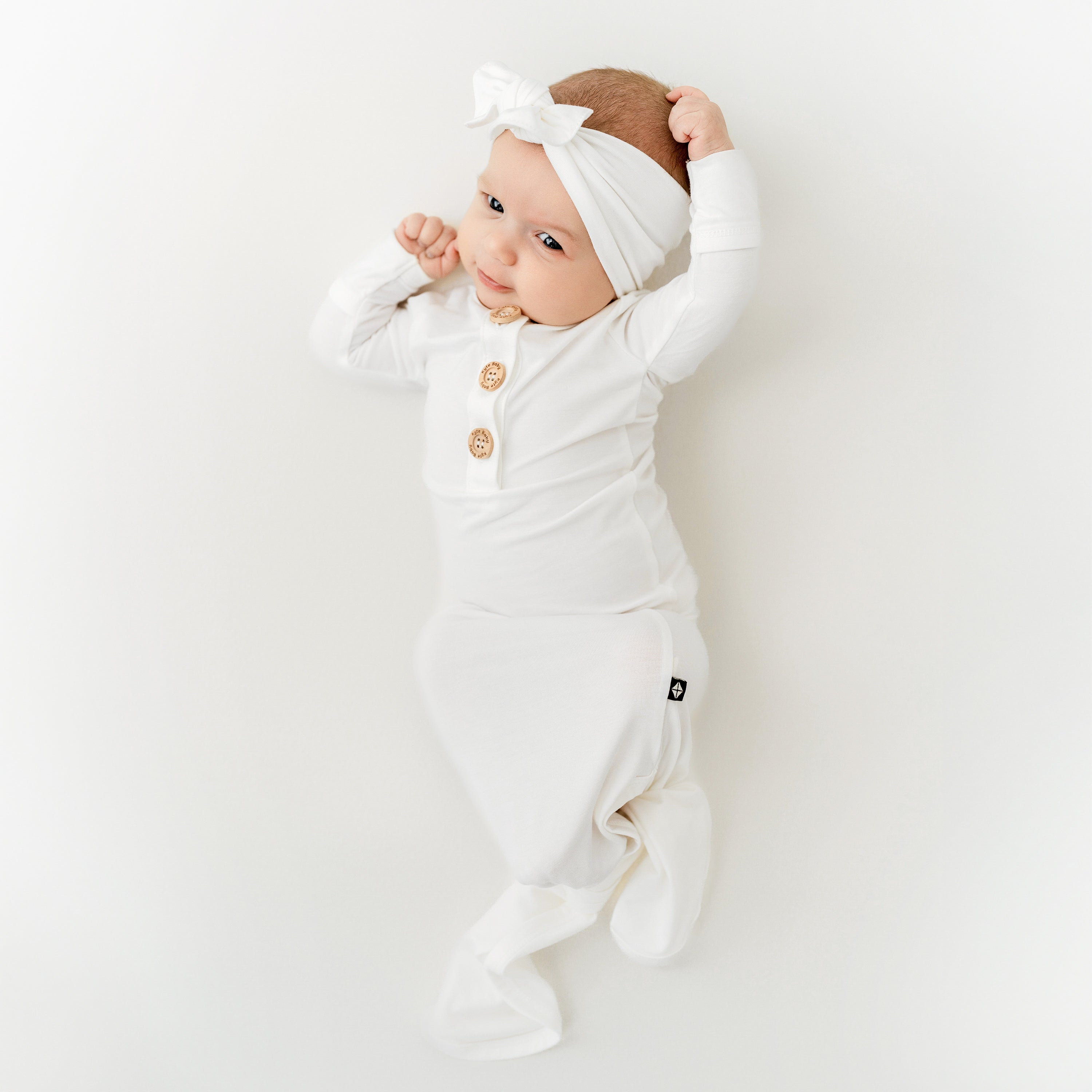 Baby wearing Knotted Gown with Bow Set in Cloud