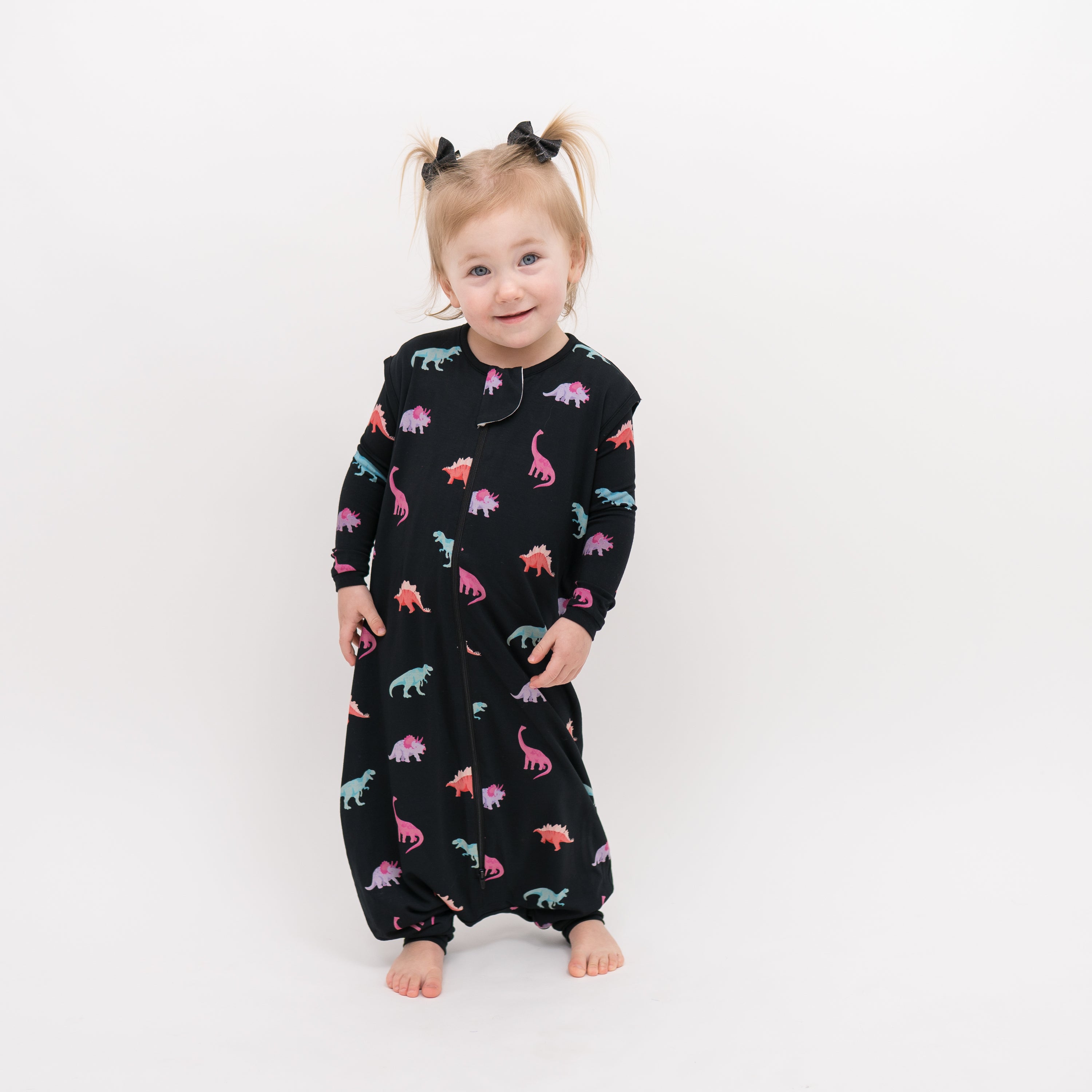 Toddler modeling Midnight Roar 0.5 Sleep Bag Walker