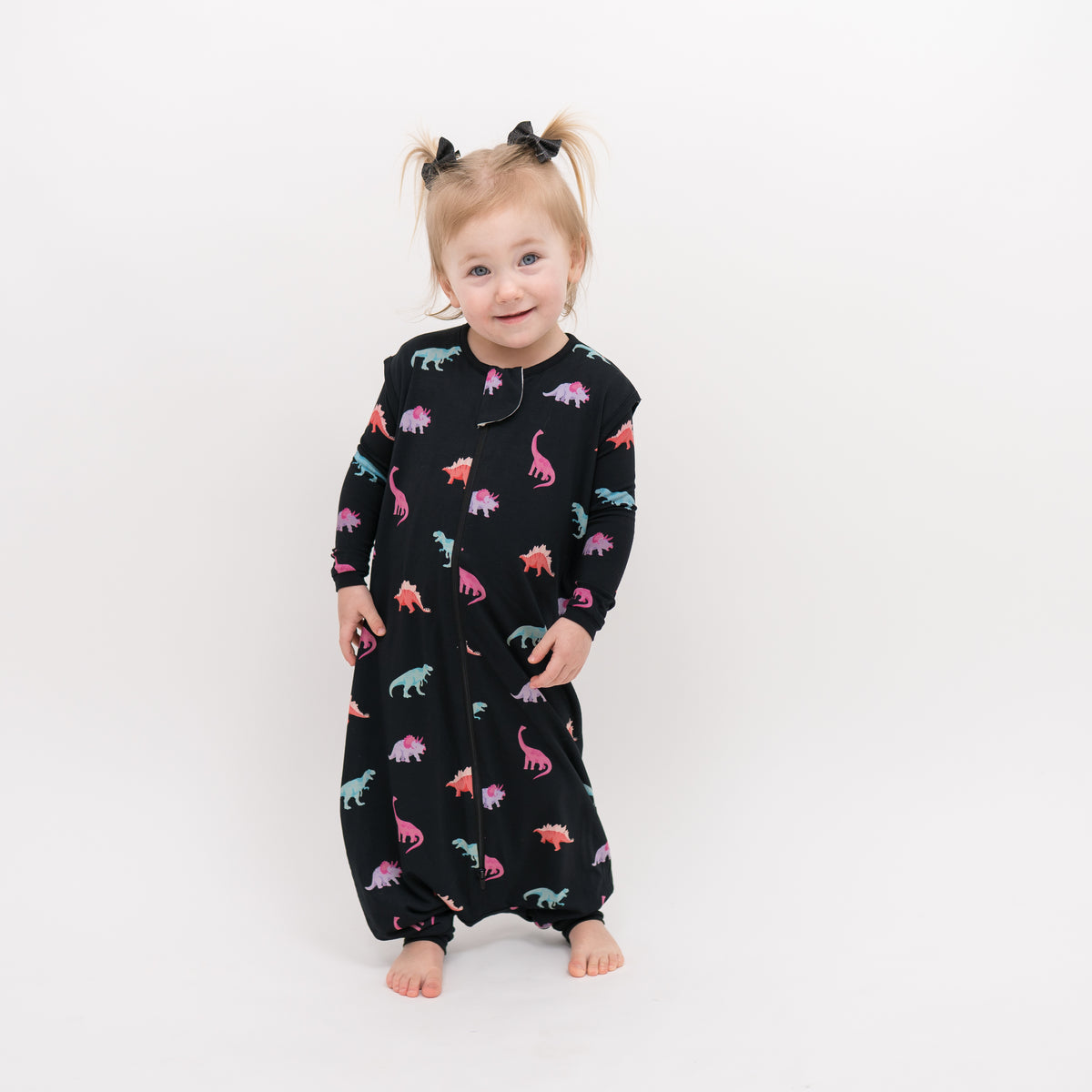 Toddler modeling Midnight Roar 0.5 Sleep Bag Walker