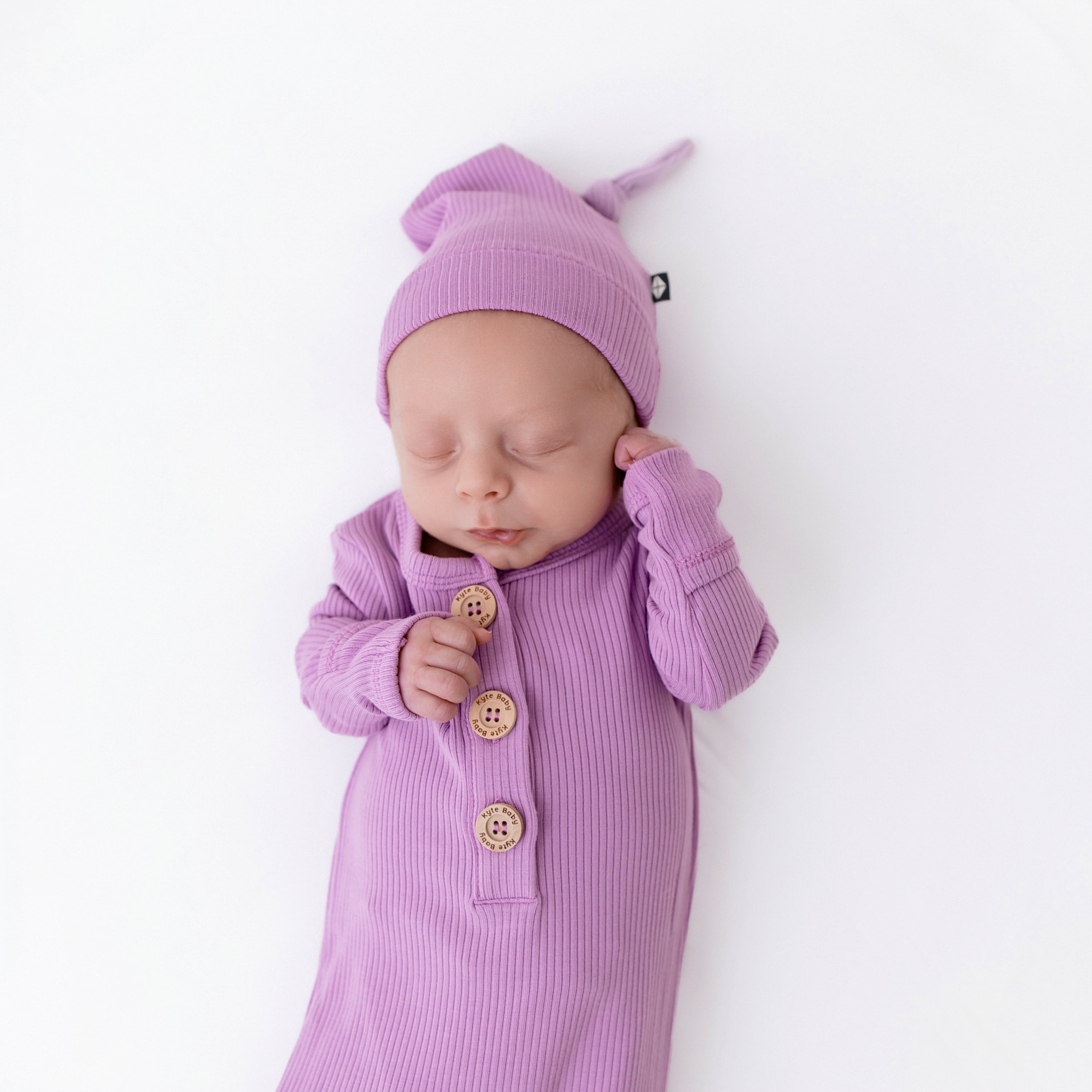 Newborn wearing Ribbed Knotted Gown with Hat Take-Me-Home Set in Poi
