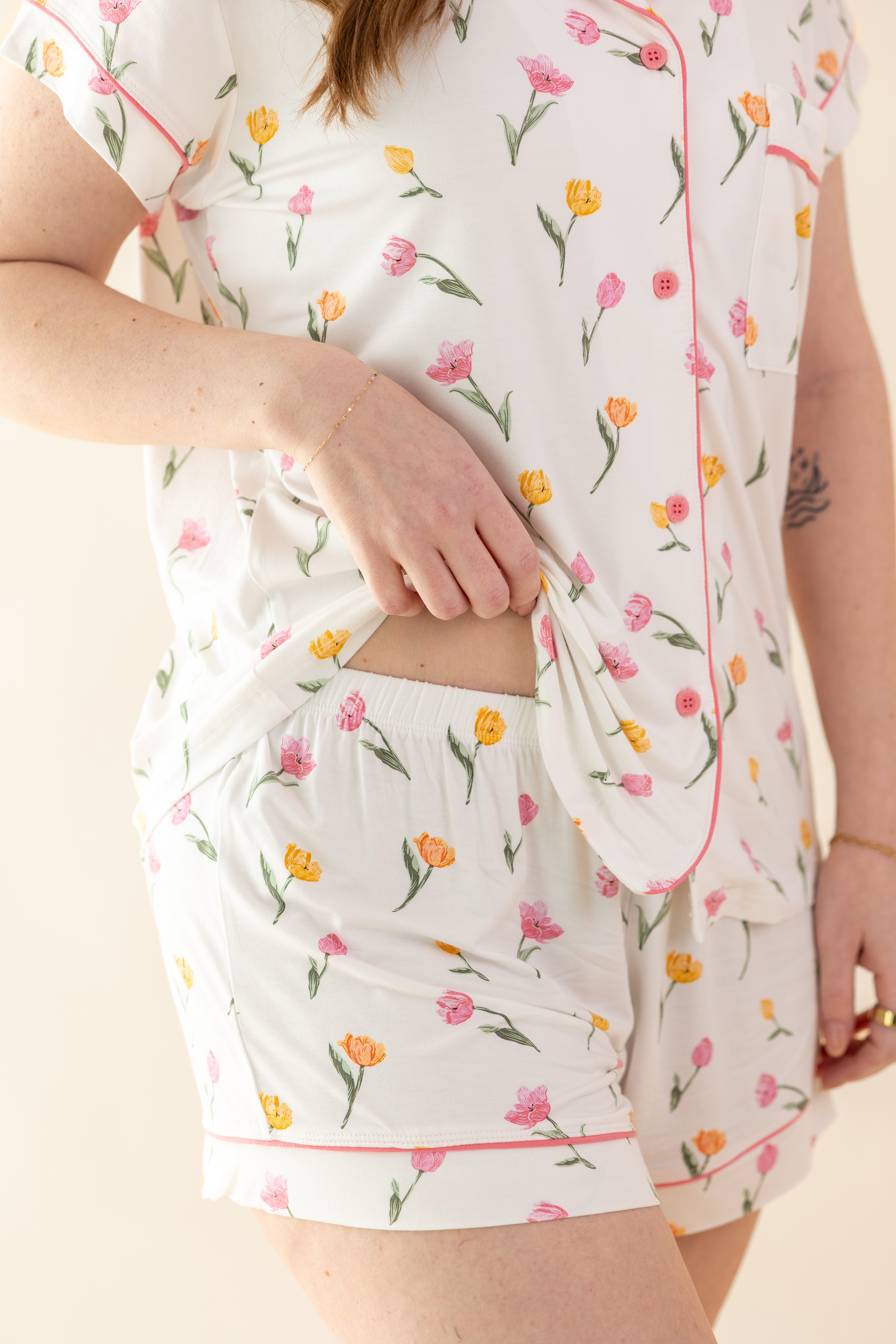 The waistband on the Women's Short Sleeve Pajama Set in Tulip shown on a model
