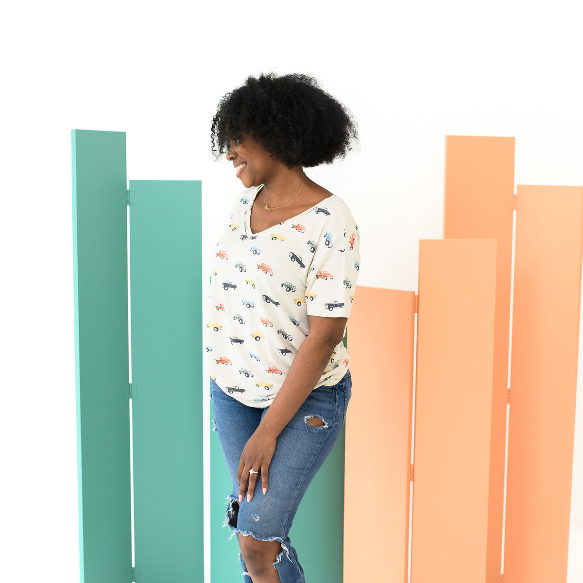 Woman wearing Bamboo Relaxed Fit V-Neck Shirt in Vintage Truck