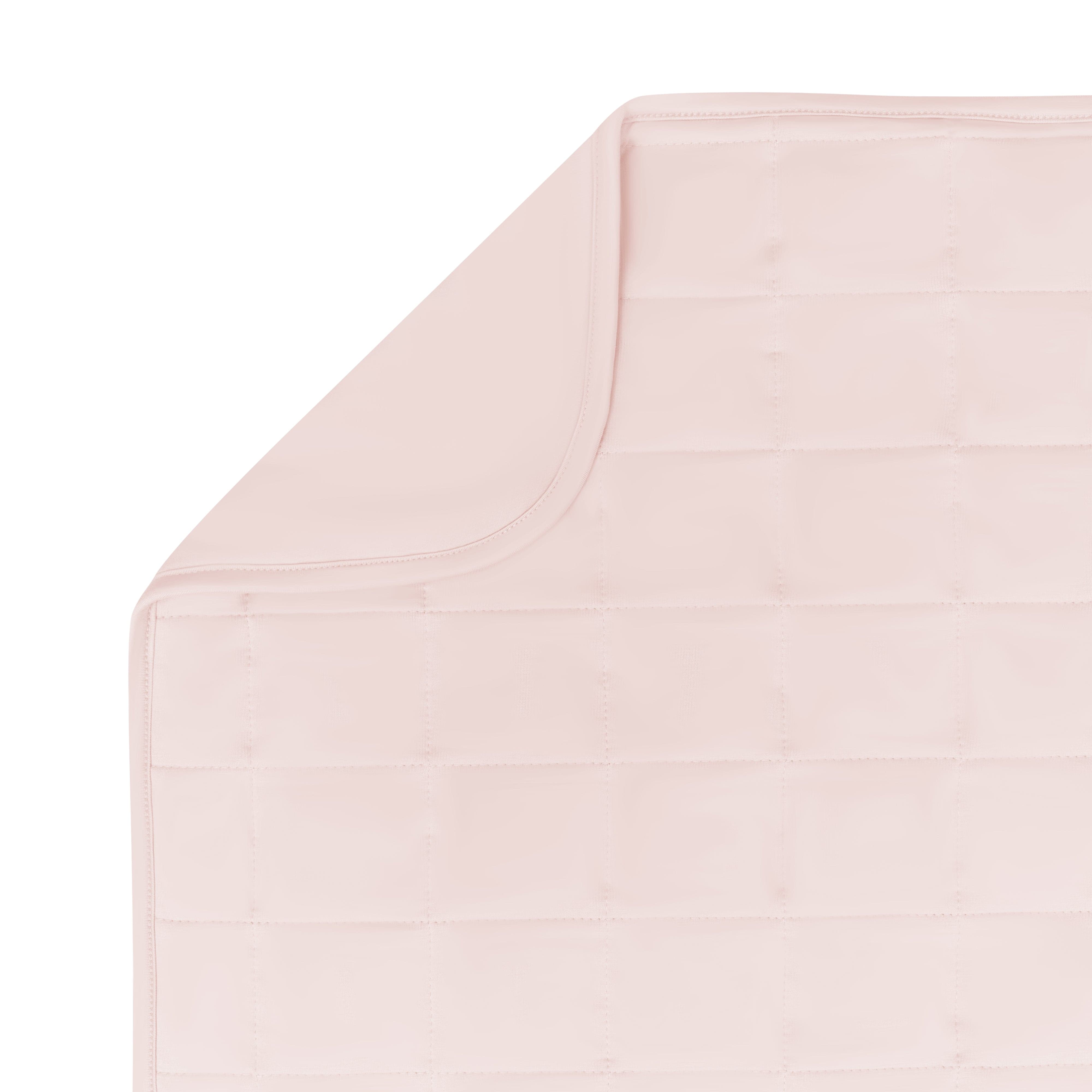 Corner of Kyte Baby 2.5 TOG Adult Quilted Blanket in Blush pink