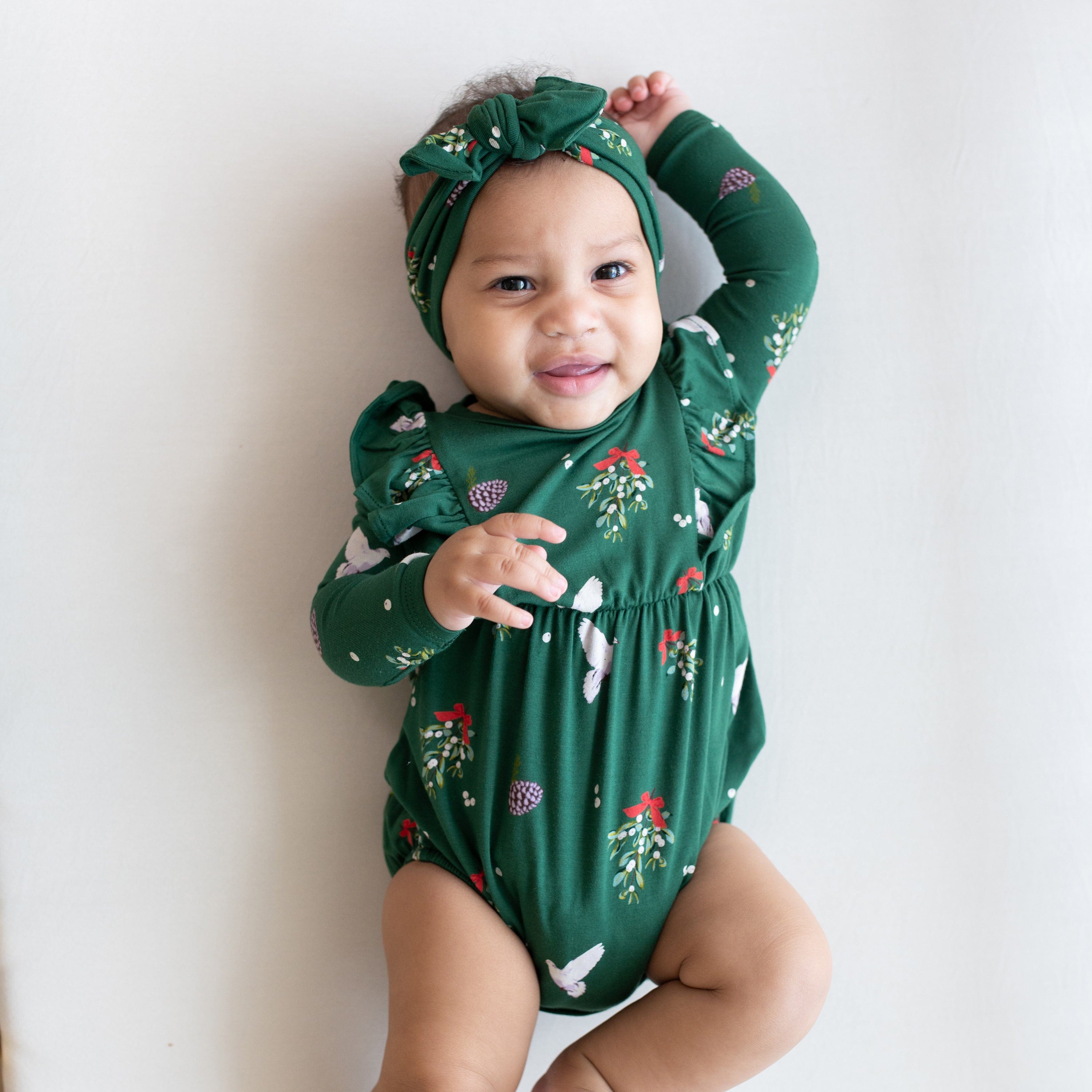 Kyte BABY Baby Bows Bow in Mistletoe
