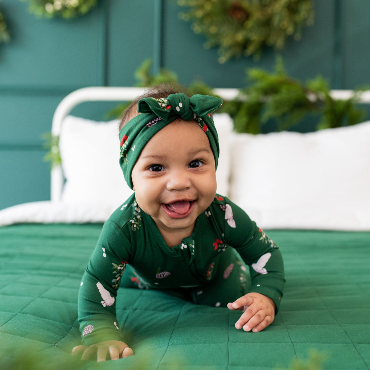 Kyte BABY Baby Bows Bow in Mistletoe