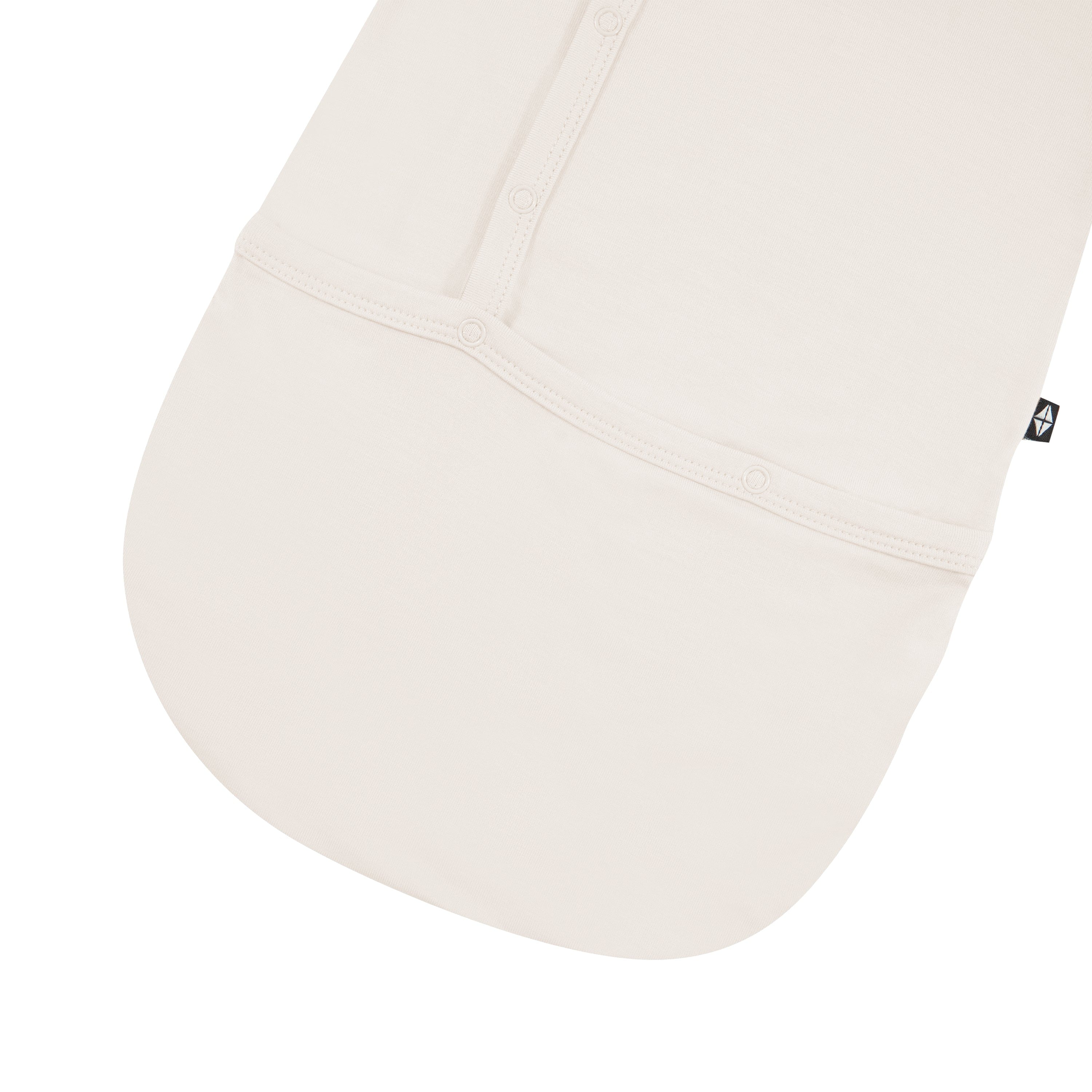 Bottom of Kyte Baby bamboo Bundler in Oat