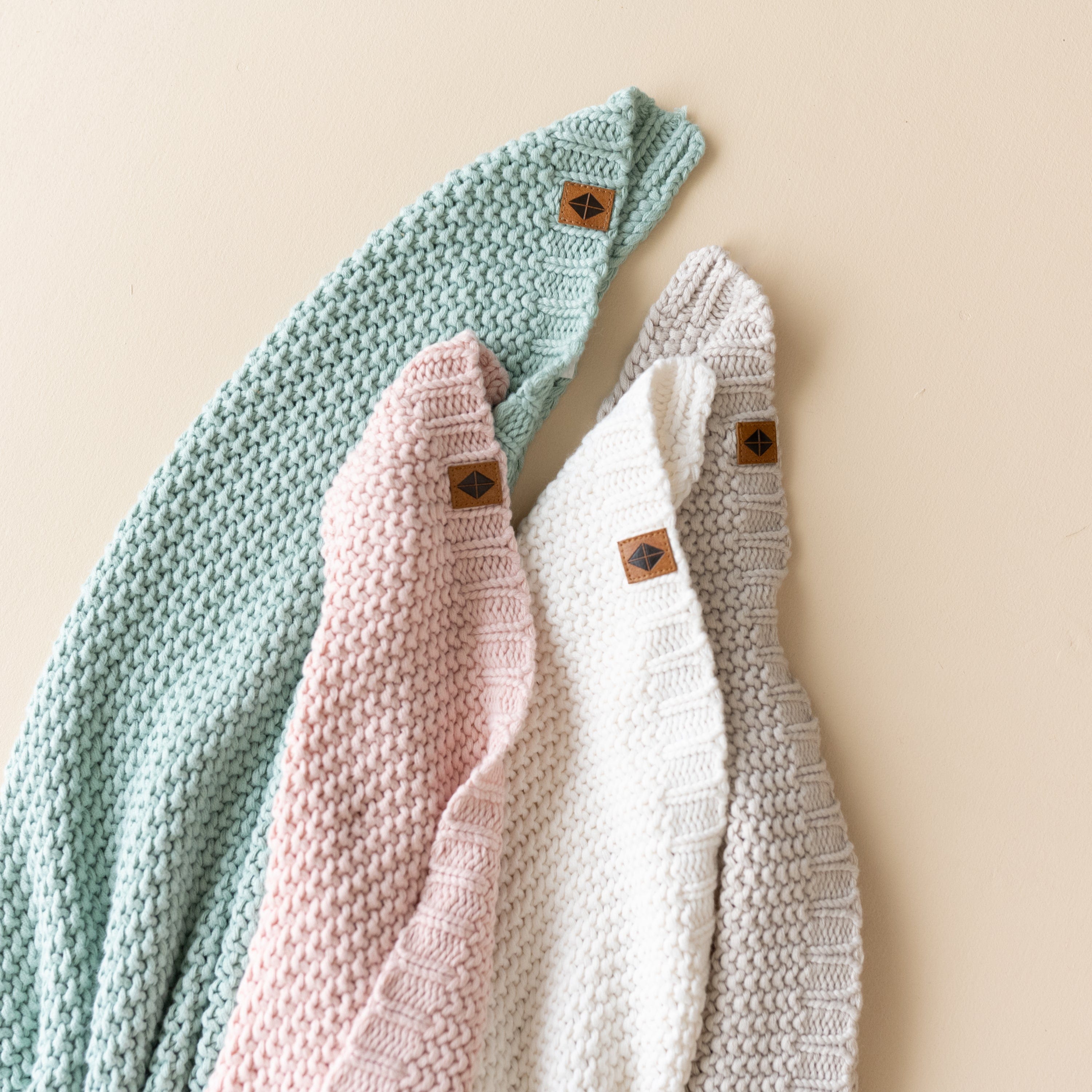 Kyte Baby Chunky Knit Toddler Blankets with Ribbed Border