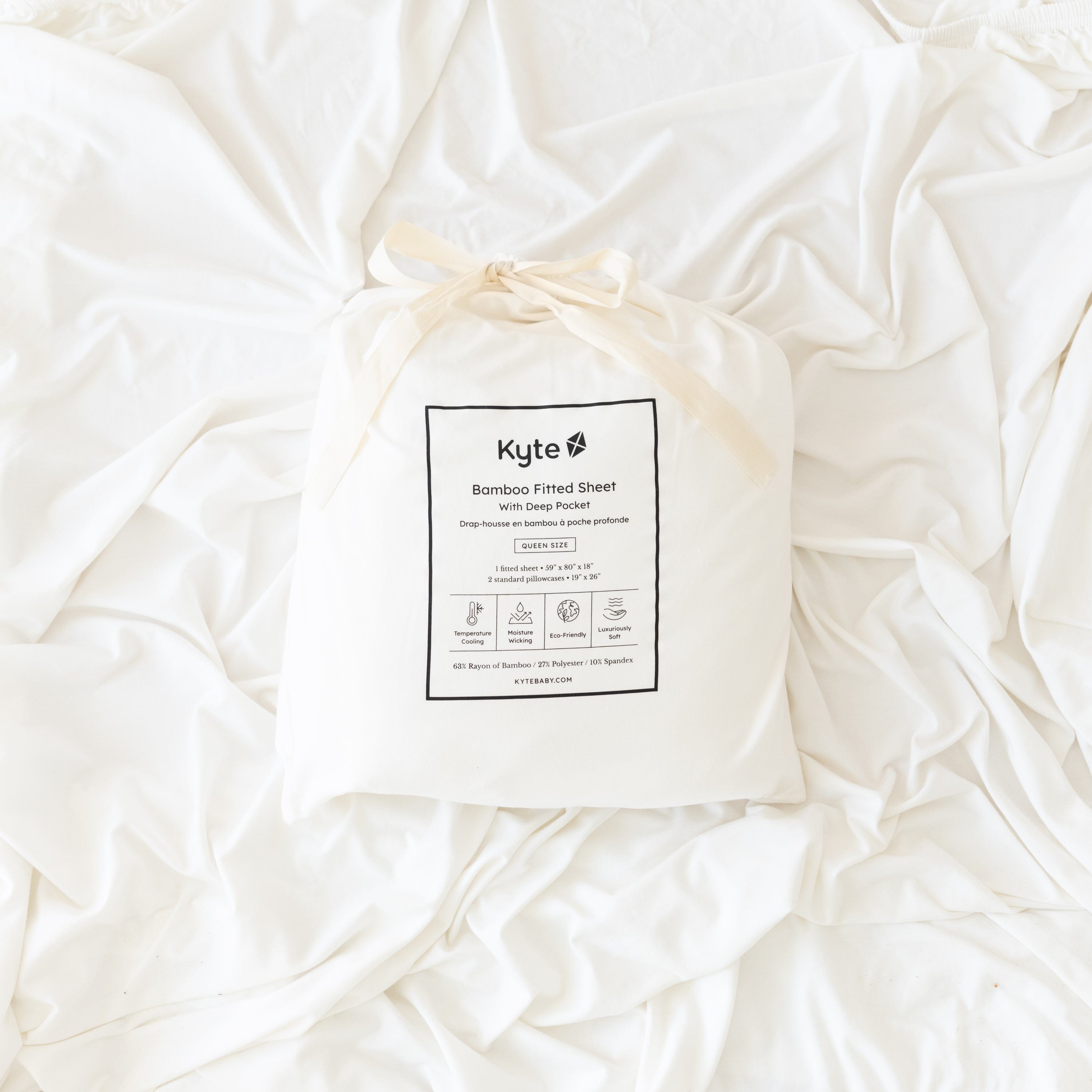 Cloud Kyte Baby Fitted Sheet with Pillowcases in Bag