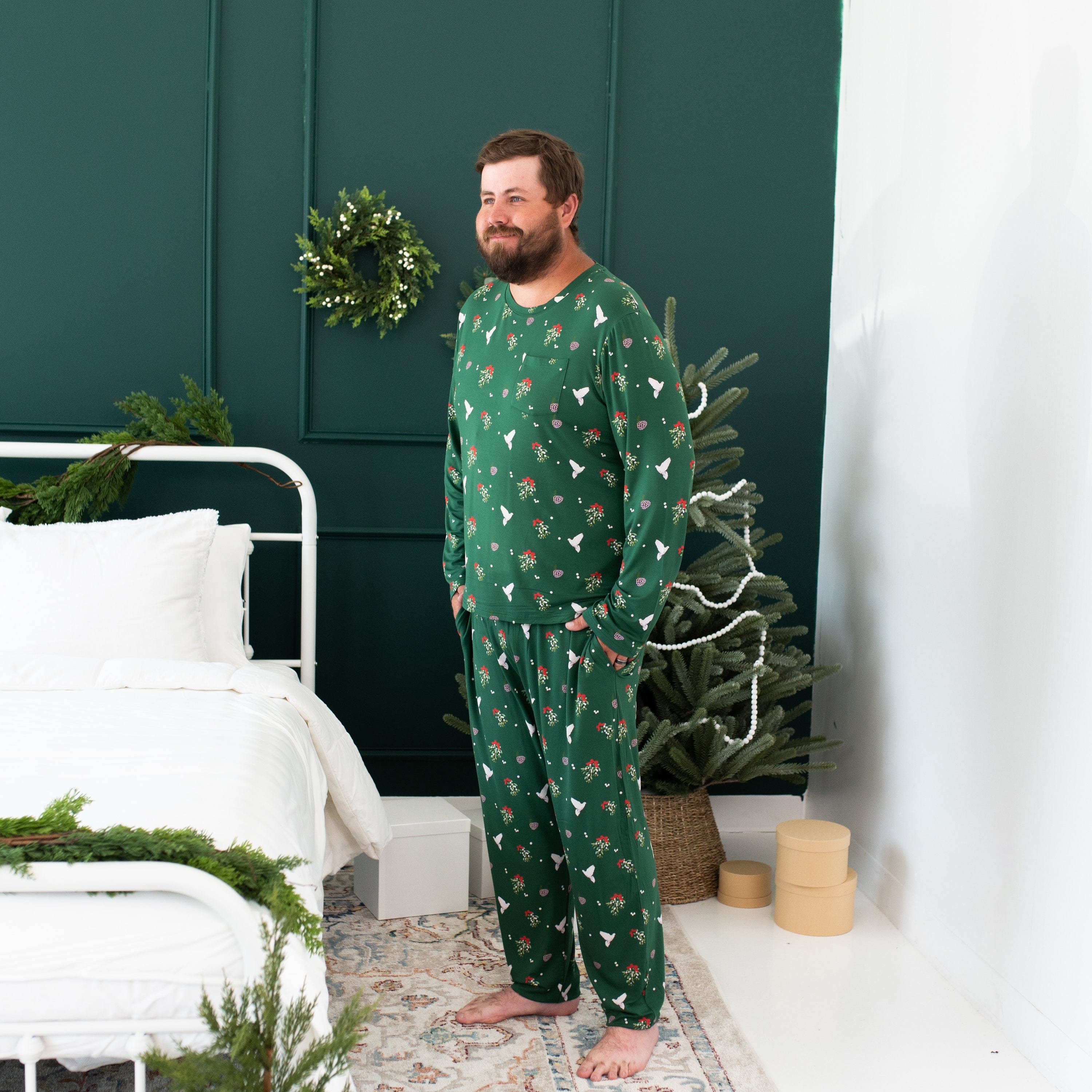 Kyte BABY Men's Jogger Set Men's Jogger Set in Mistletoe