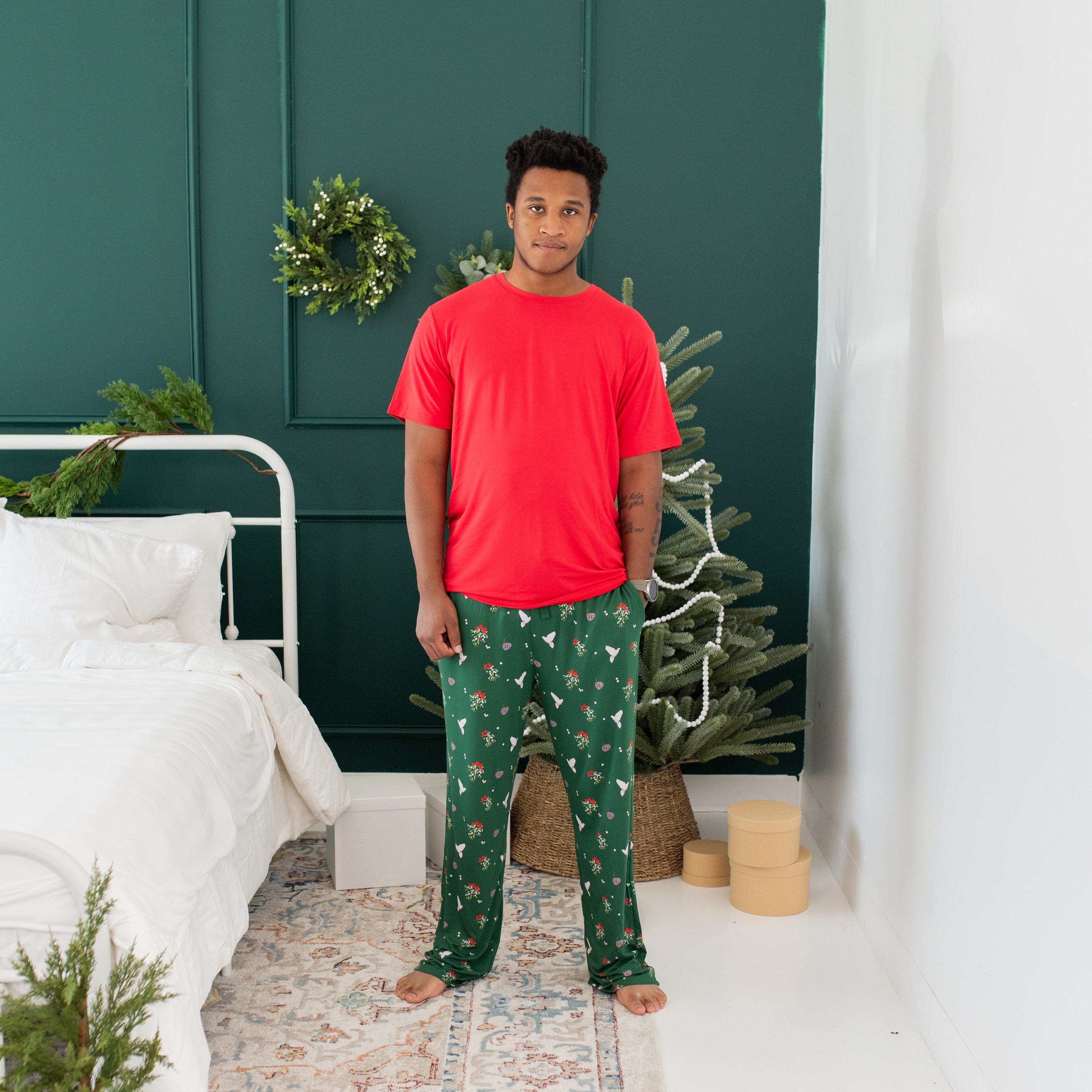 Kyte Baby Men's Lounge Pants Men's Lounge Pants in Mistletoe