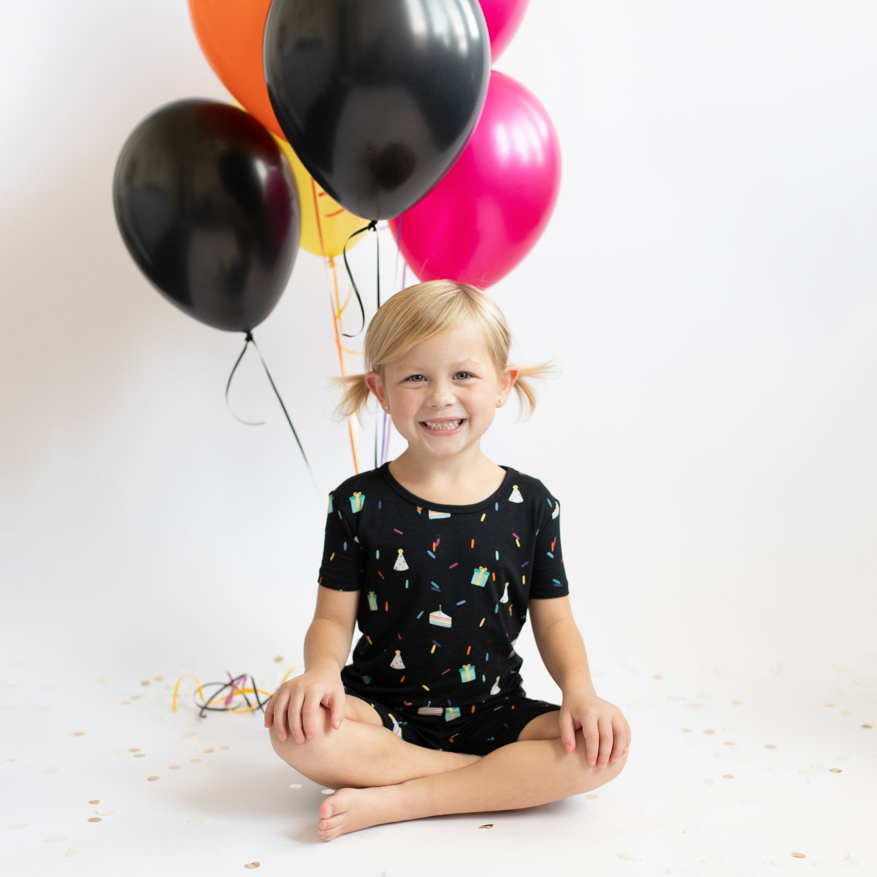 Kyte Baby Short Sleeve Toddler Pajama Set Short Sleeve Pajamas in Midnight Party