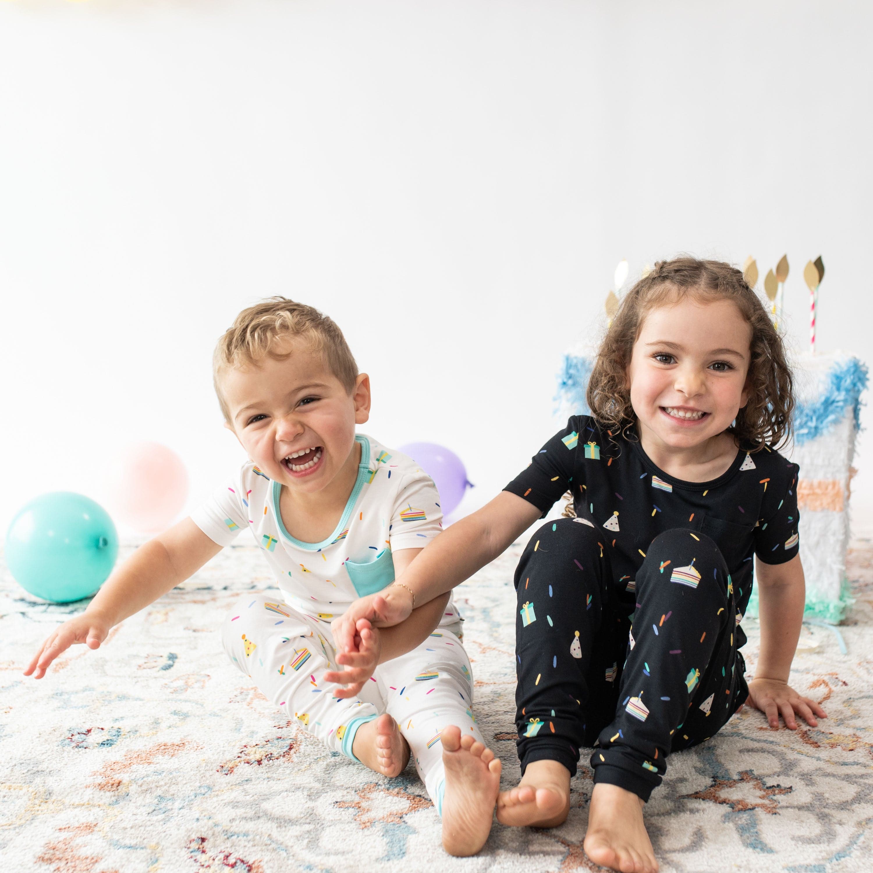 Kyte Baby Short Sleeve with Pants Pajama Short Sleeve with Pants Pajamas in Cloud Party