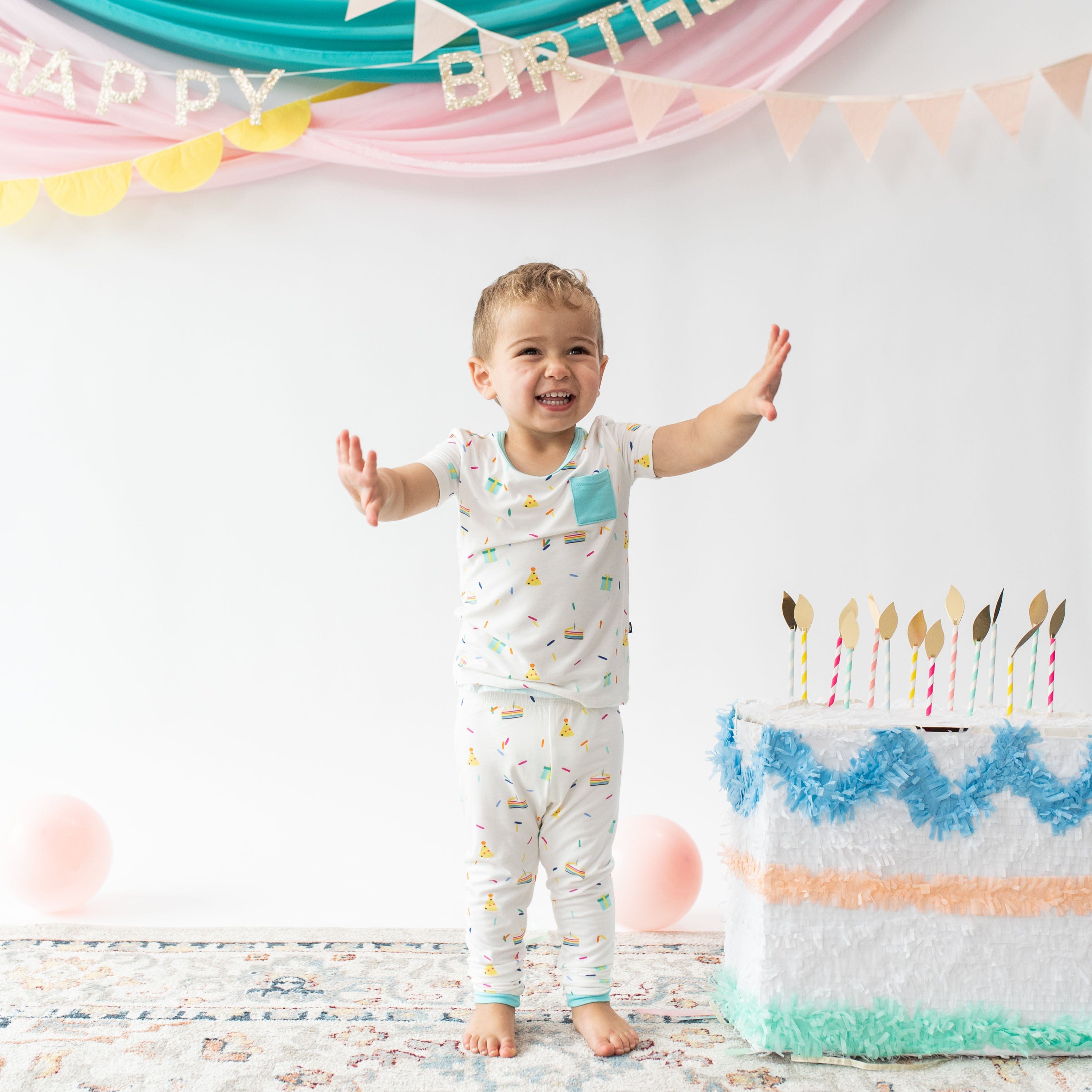 Kyte Baby Short Sleeve with Pants Pajama Short Sleeve with Pants Pajamas in Cloud Party