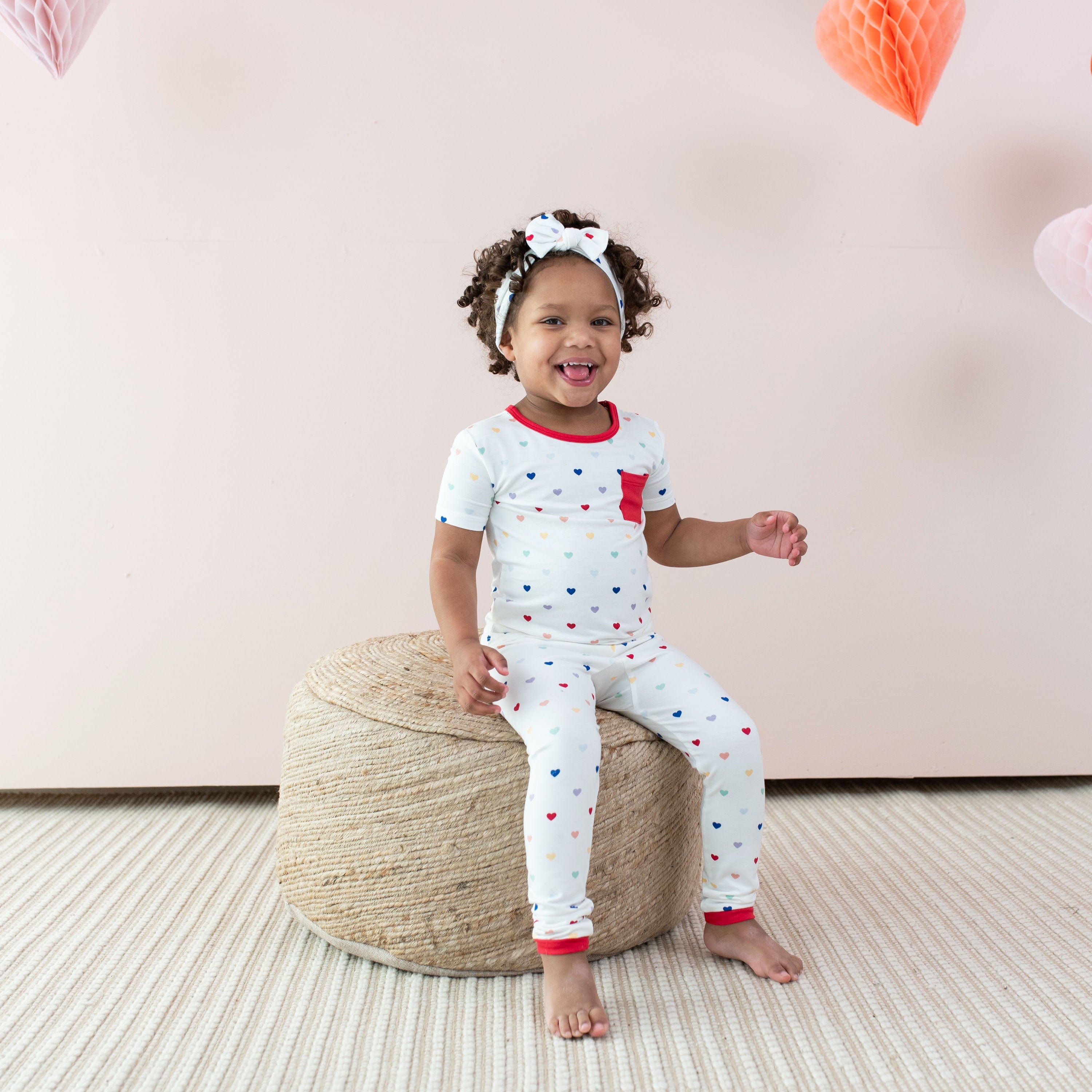 Kyte Baby Short Sleeve with Pants Pajama Short Sleeve with Pants Pajamas in Cloud Rainbow Heart
