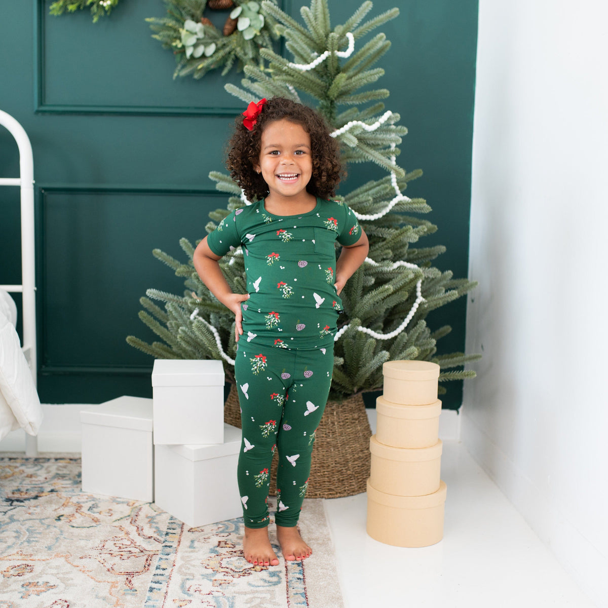 Kyte Baby Short Sleeve with Pants Pajama Short Sleeve with Pants Pajamas in Mistletoe