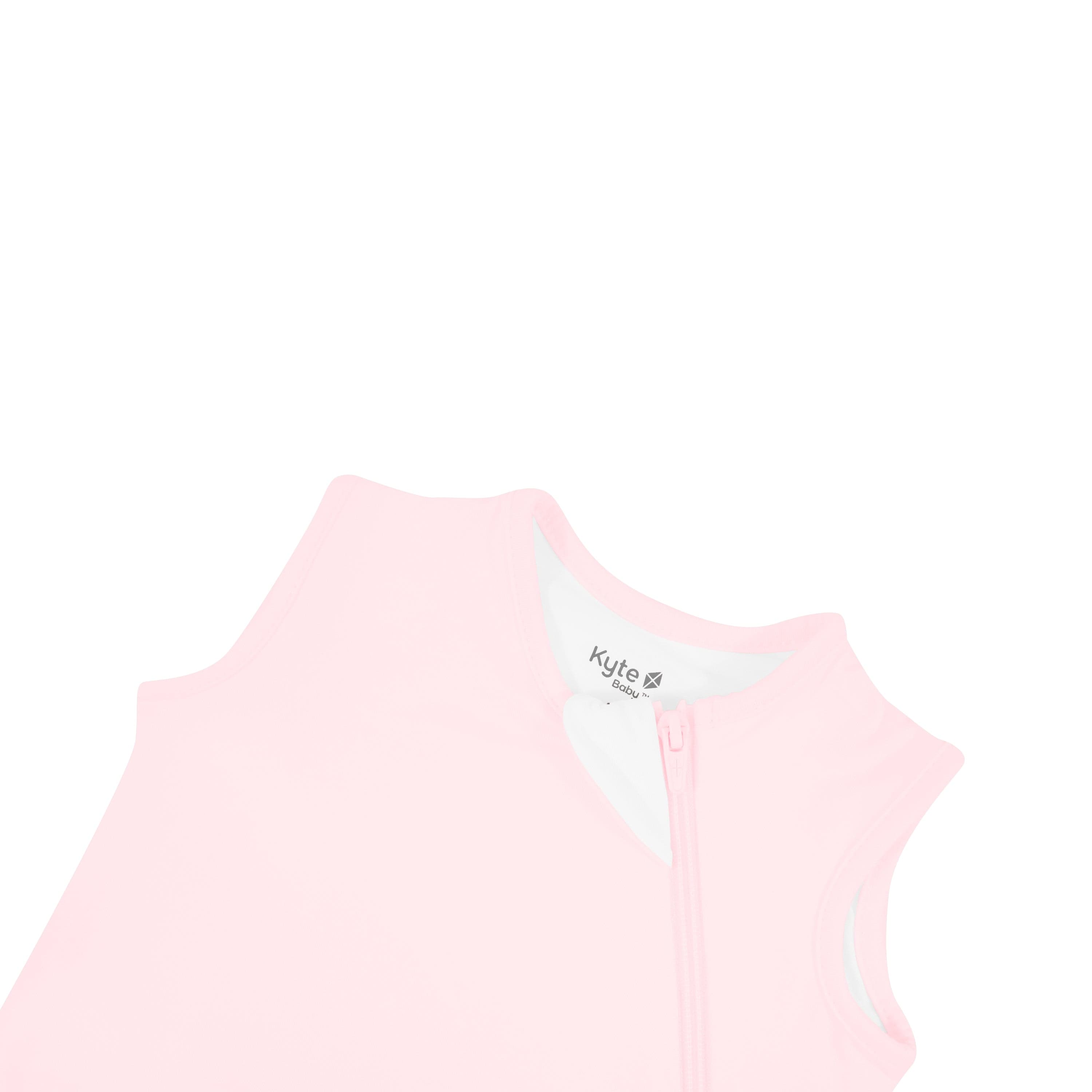 Zipper garage on Kyte Baby Sleep Bag in Sakura 0.5