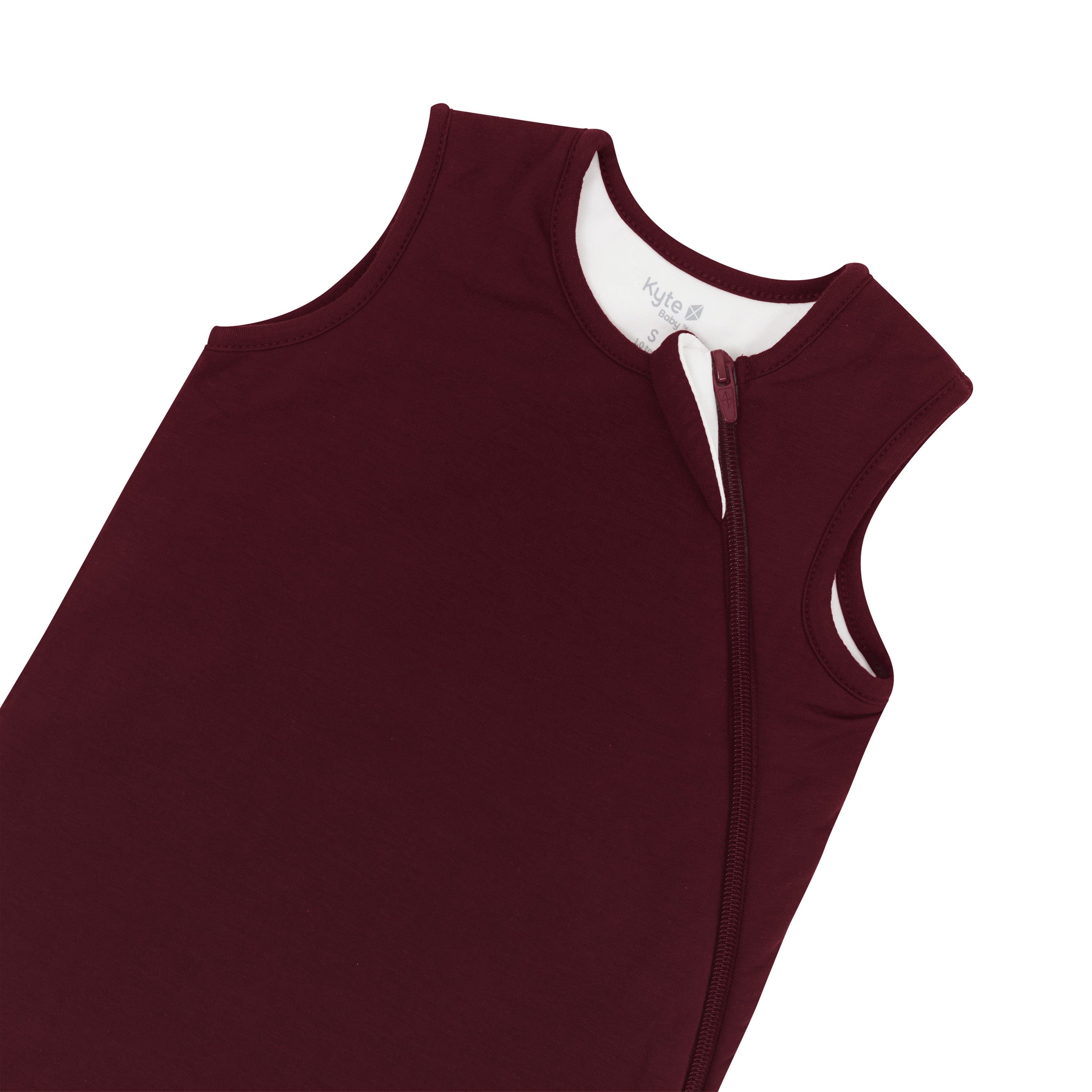 Zipper Garage on Sleep Bag in Burgundy 1.0