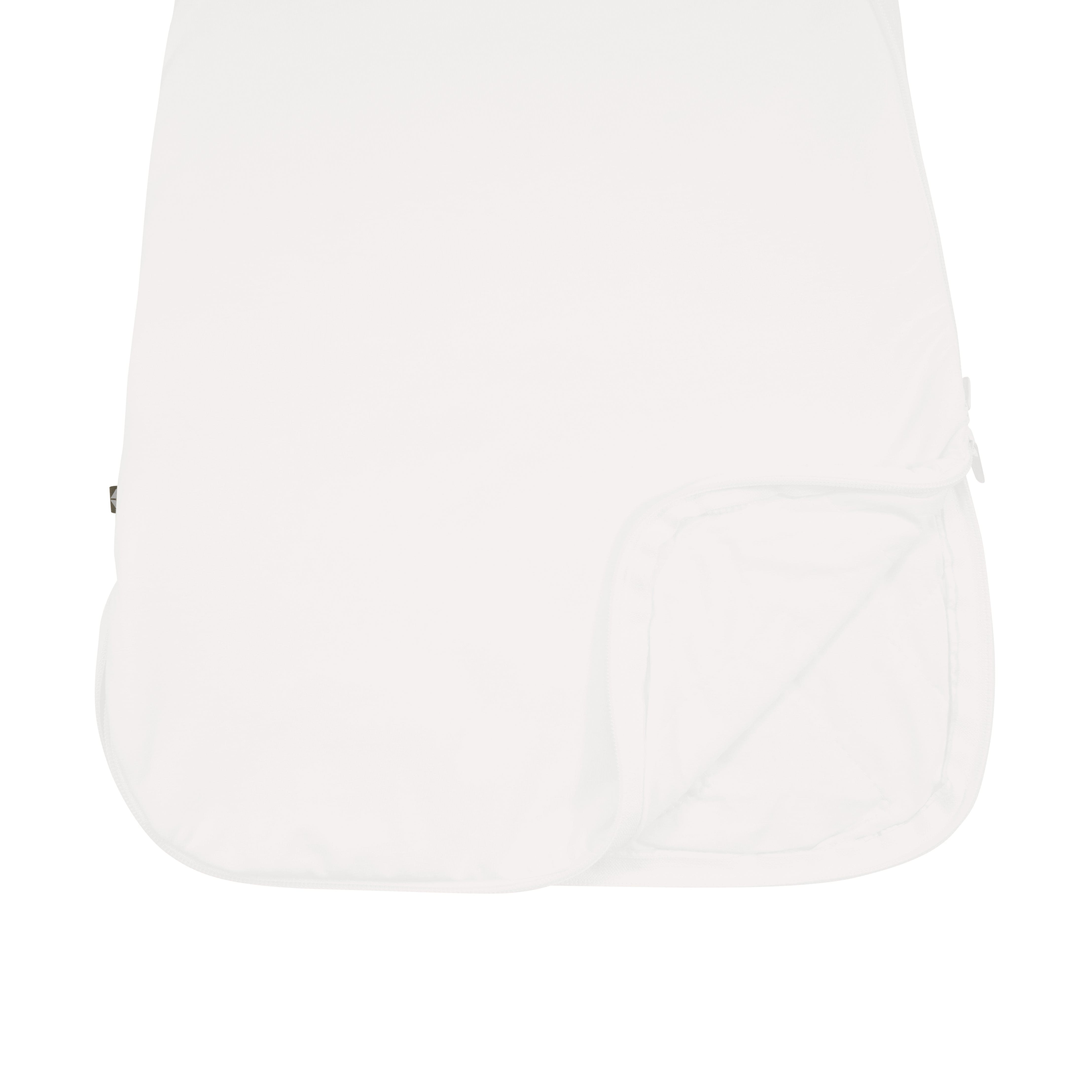 Dual zipper on Kyte Baby Sleep Bag in Cloud 1.0 displayed