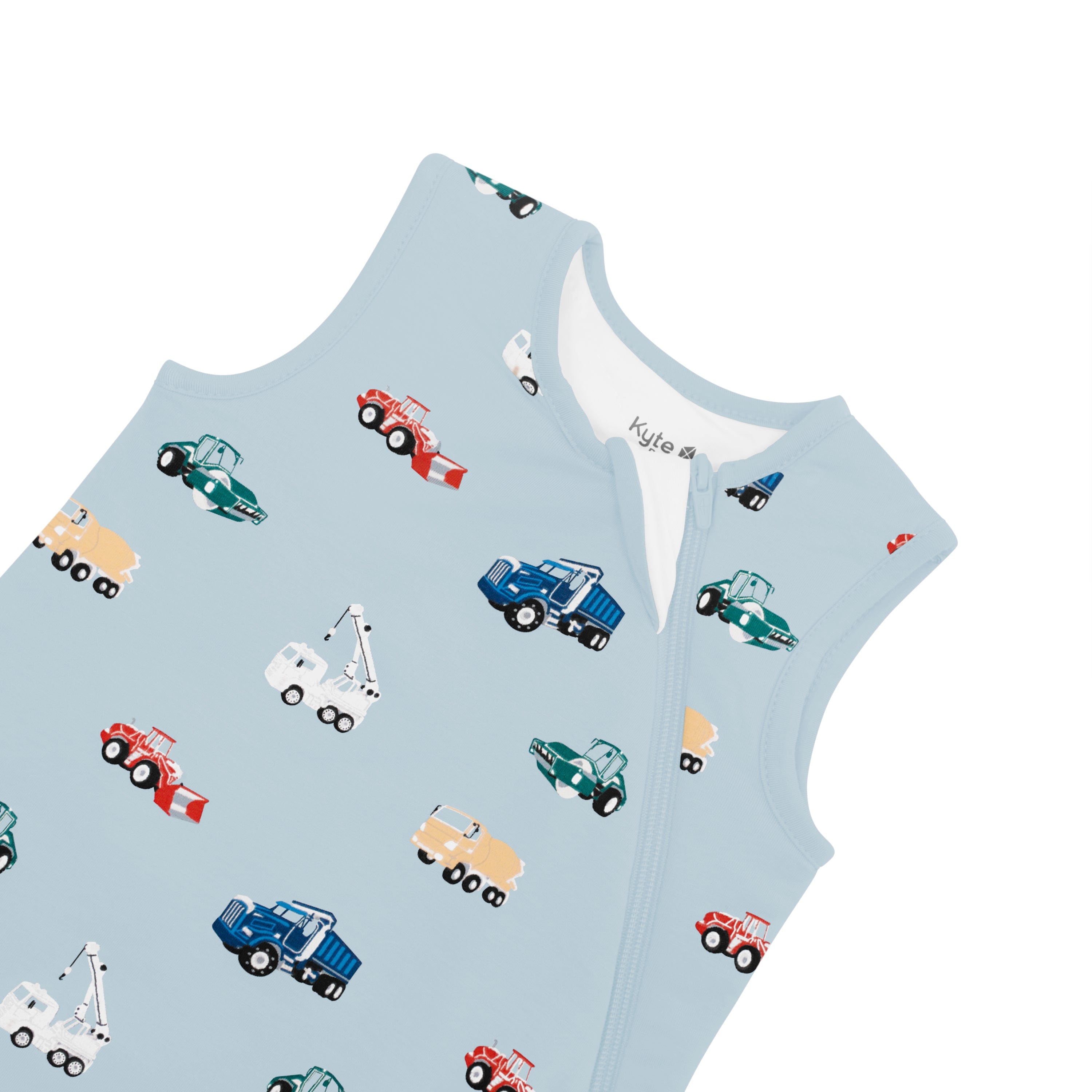 Zipper garage on Kyte Baby Sleep Bag in Construction 1.0