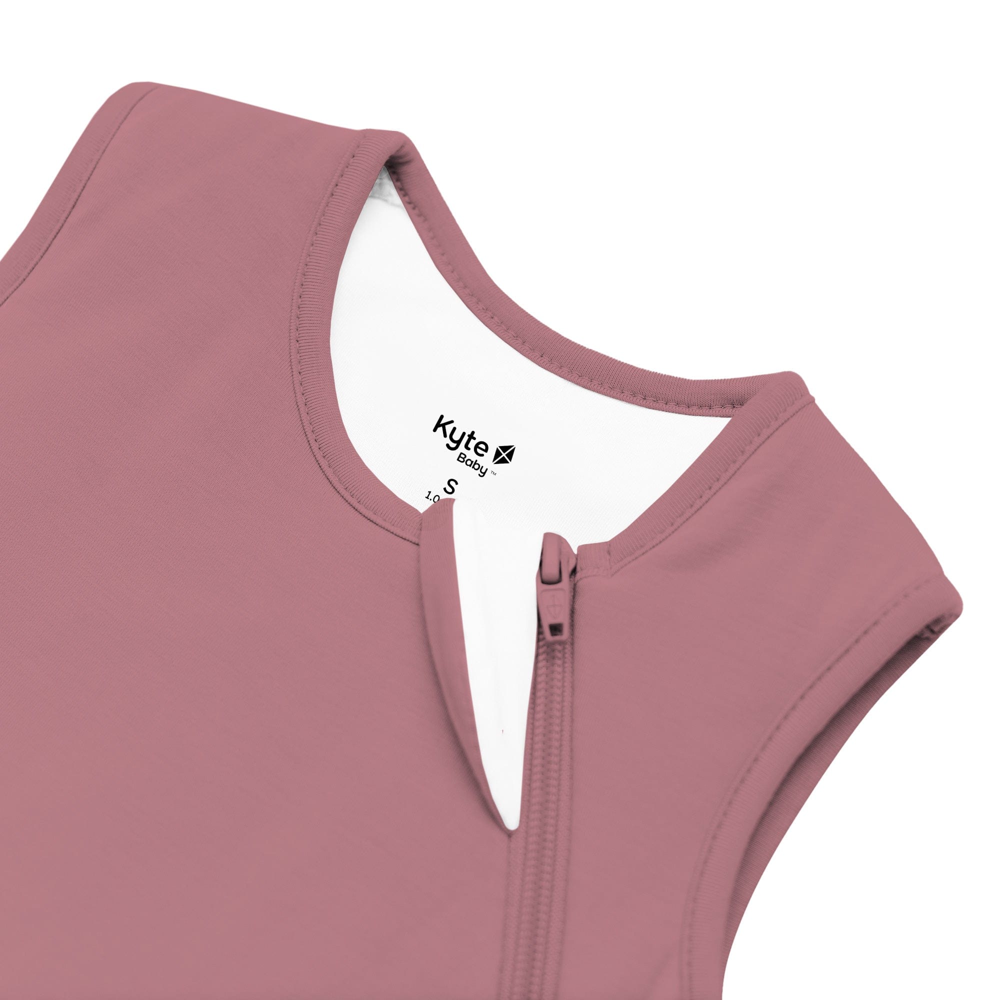 Zipper garage on Kyte Baby Sleep Bag in Dusty Rose 1.0