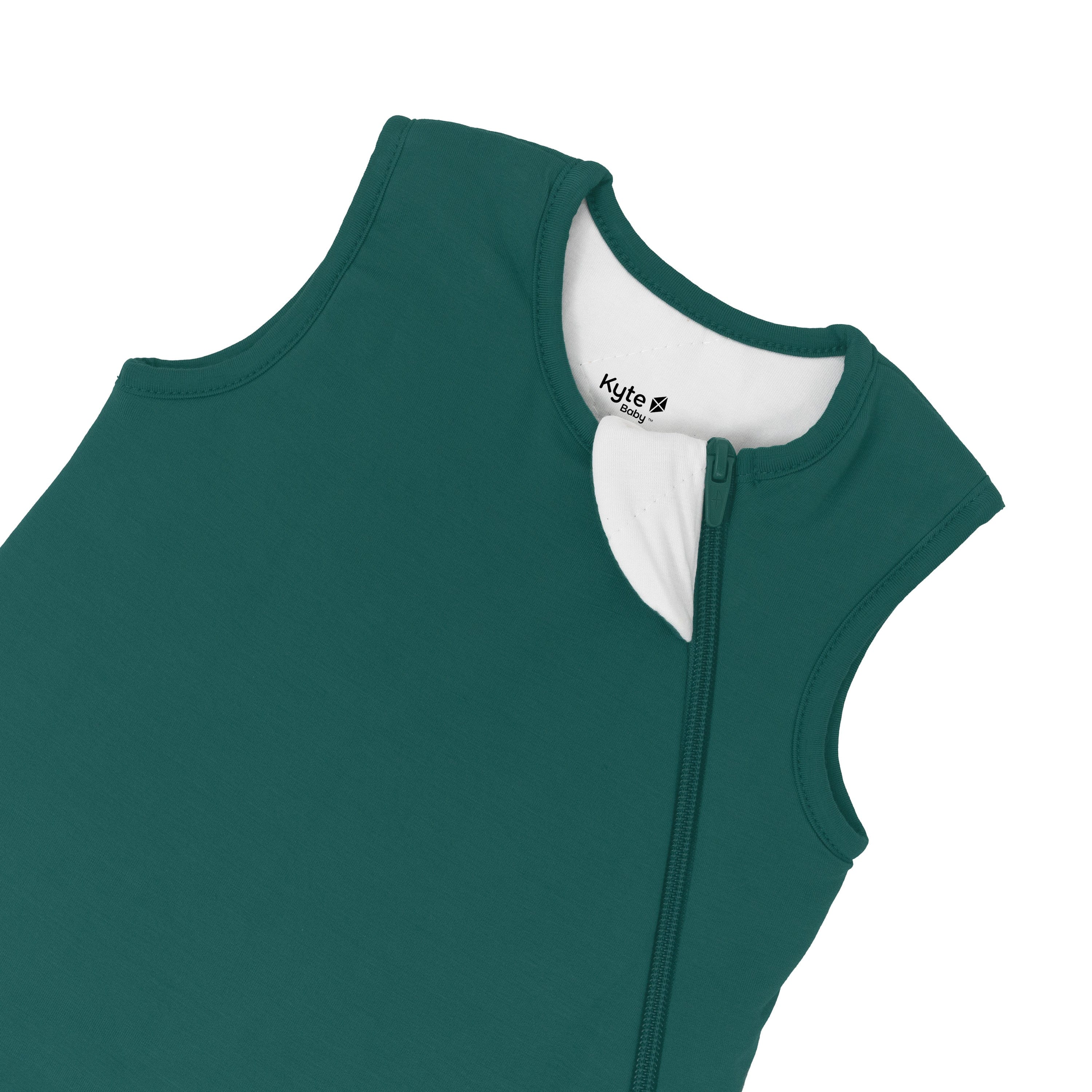 Close up of the zipper garage on Kyte Baby Sleep Bag in Emerald 1.0