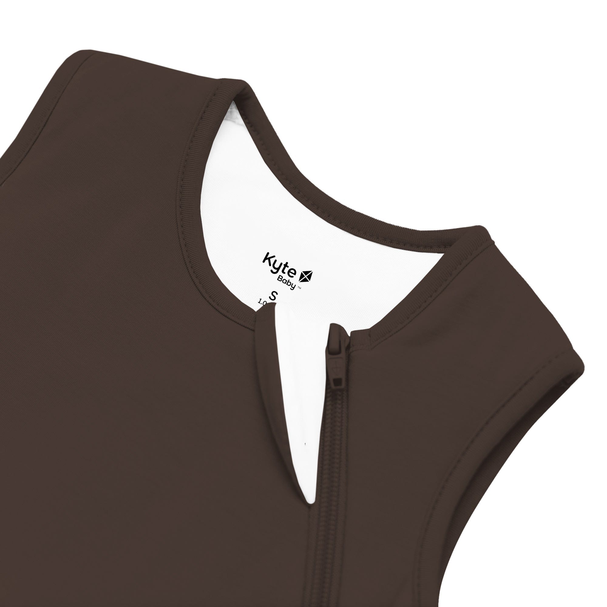 Close up of zipper garage on the Sleep Bag in Espresso 1.0