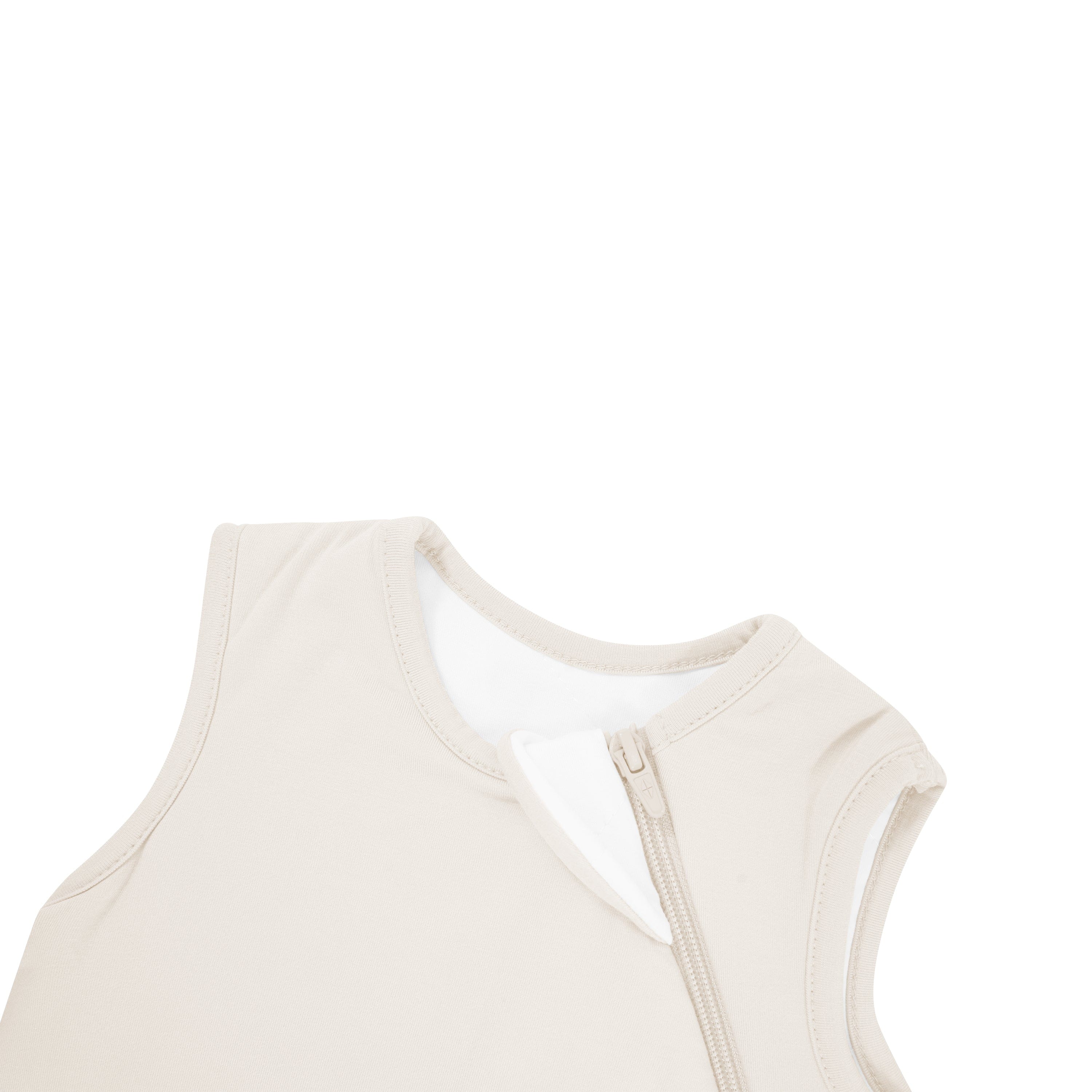 Close up of zipper garage on Kyte Baby Sleep Bag in Oat 1.0