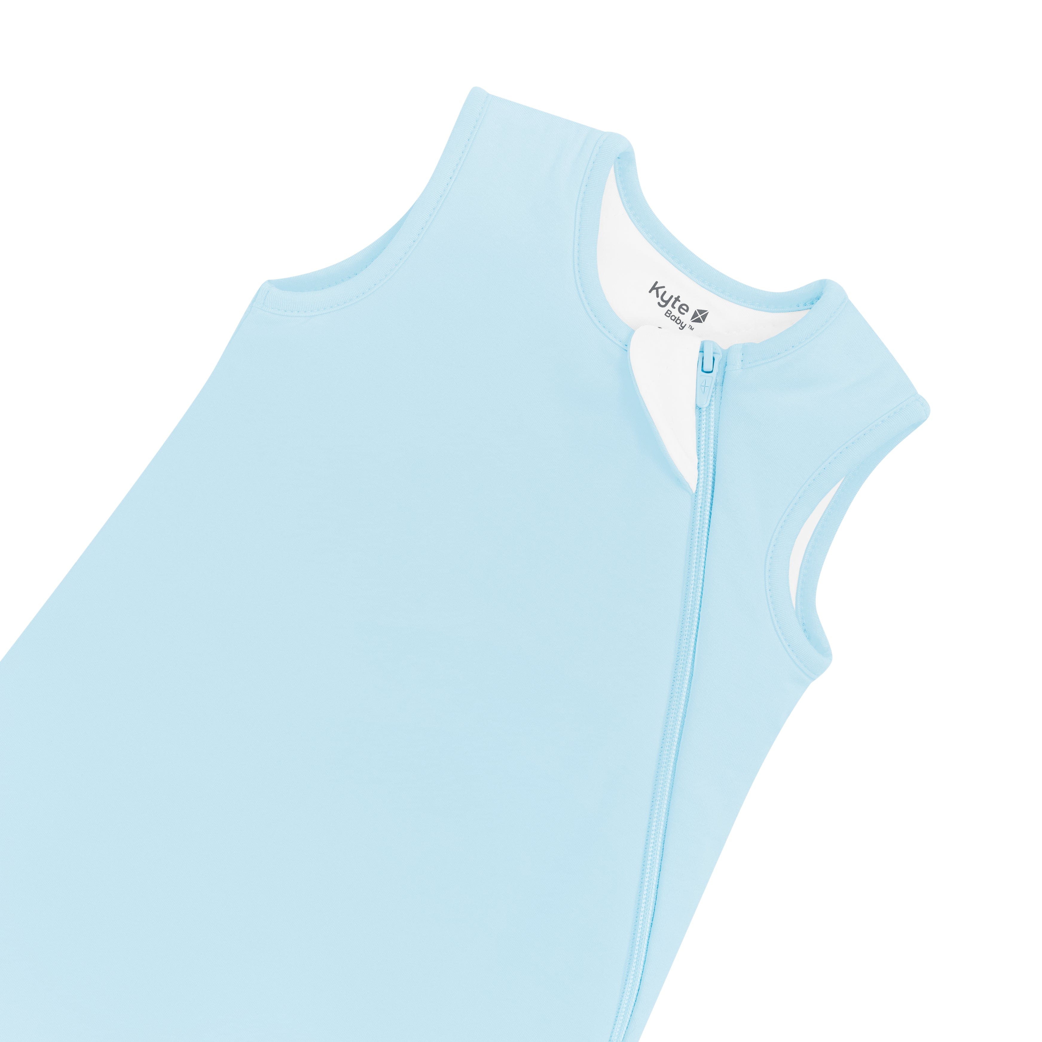 Zipper garage on Kyte Baby Sleep Bag in Powder 1.0
