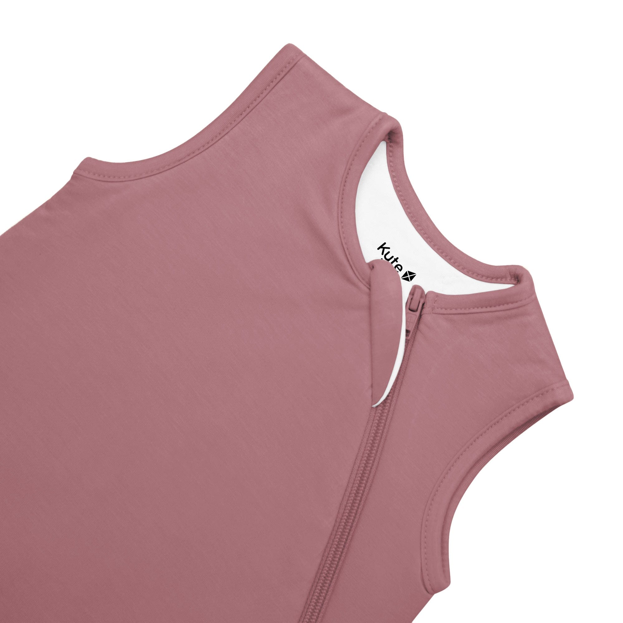 Zipper garage on Kyte Baby Sleep Bag in Dusty Rose 2.5