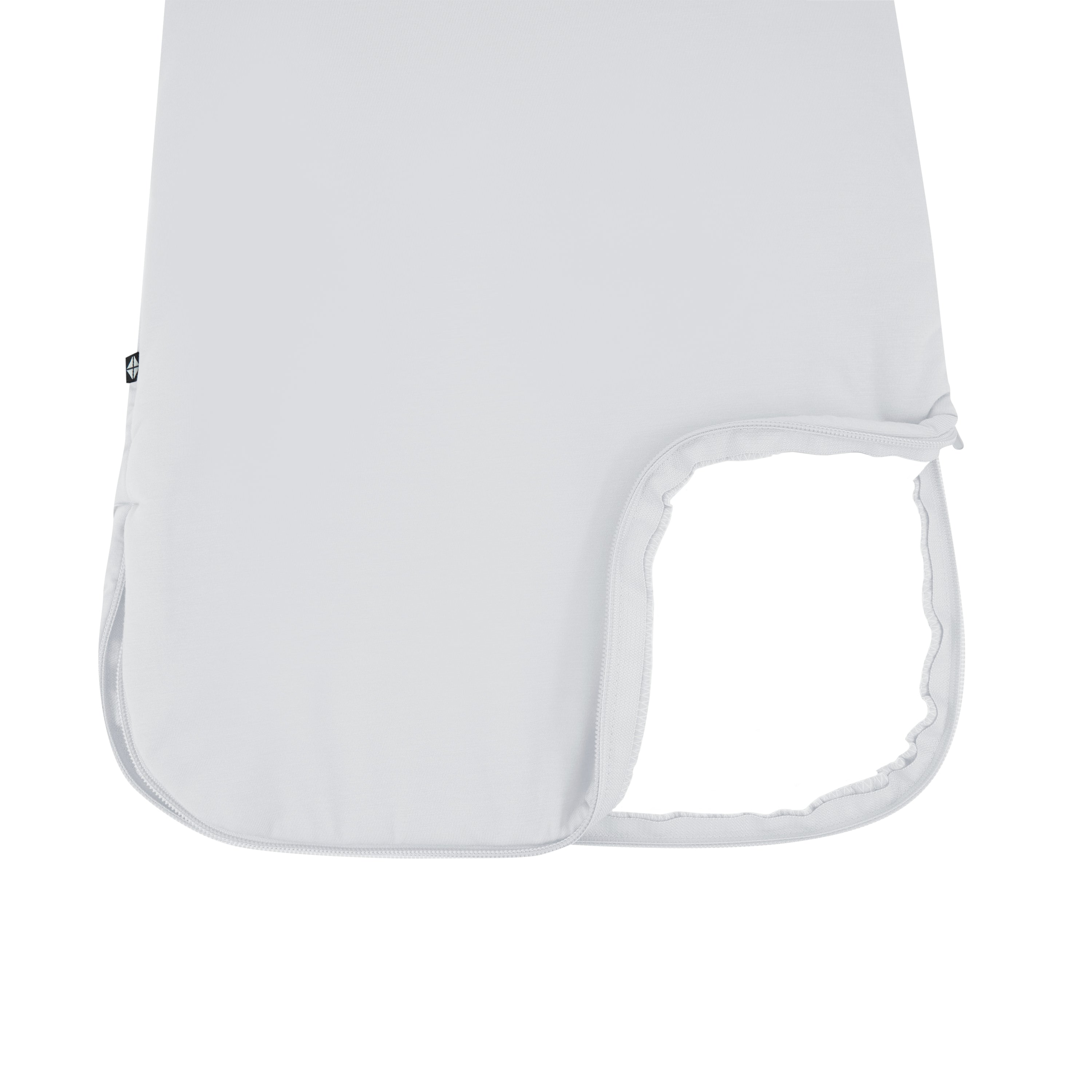 Close up of unzipped dual zipper on Kyte Baby Sleep Bag in Storm 2.5