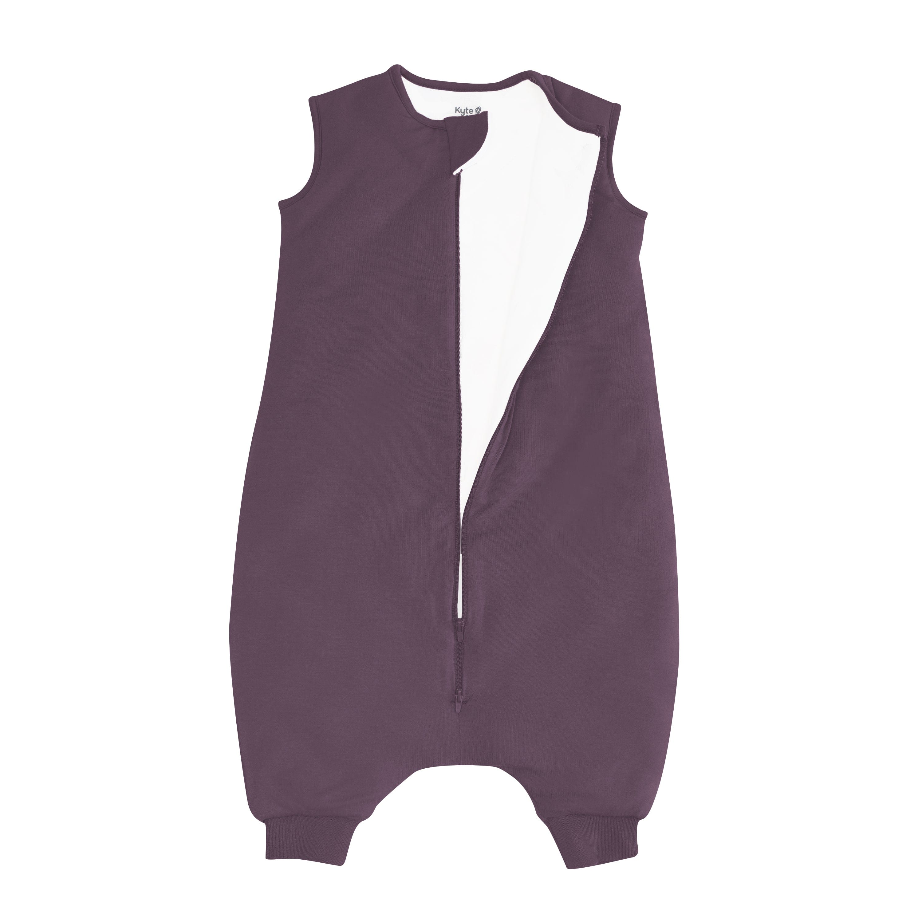 Double zipper shown on the Sleep Bag Walker in Currant 2.5