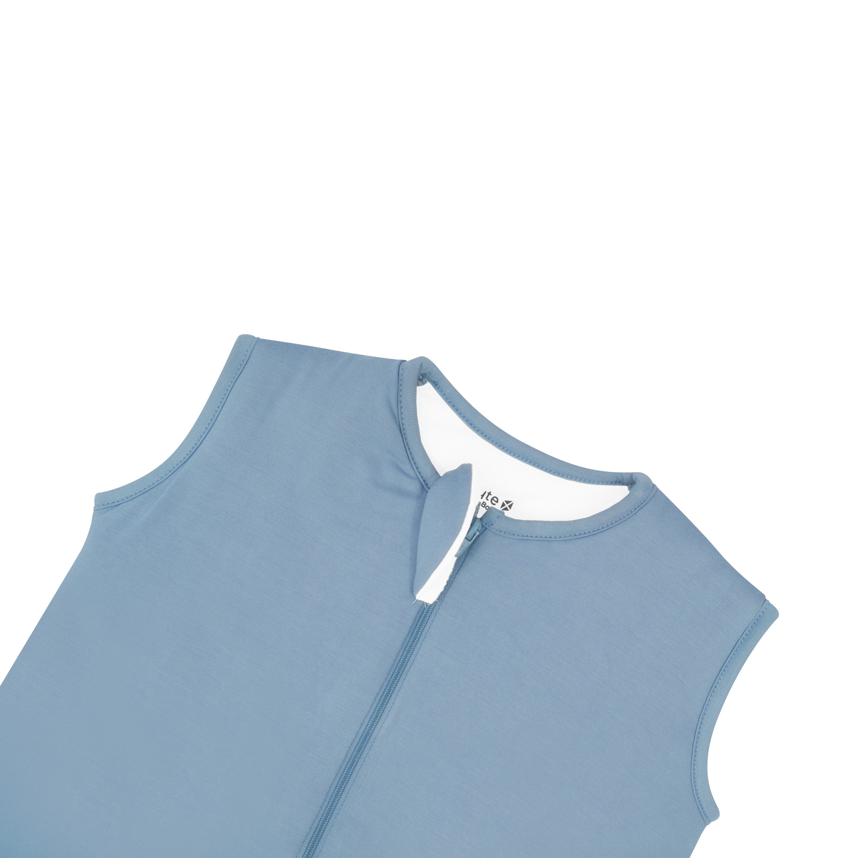 Zipper garage on the Sleep Bag Walker in Slate 2.5