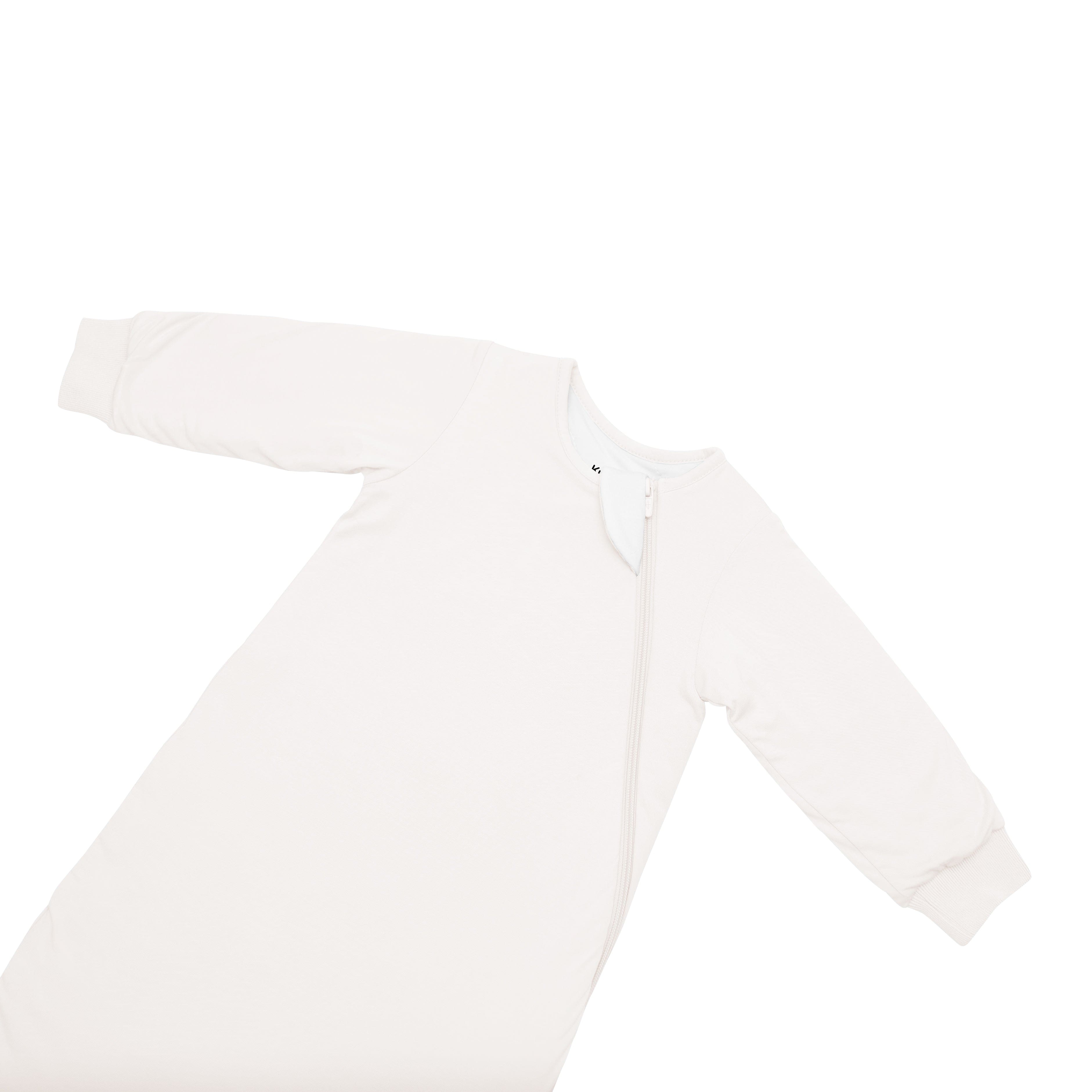 Zipper garage on Kyte Baby bamboo Slumber Bag in Cloud white