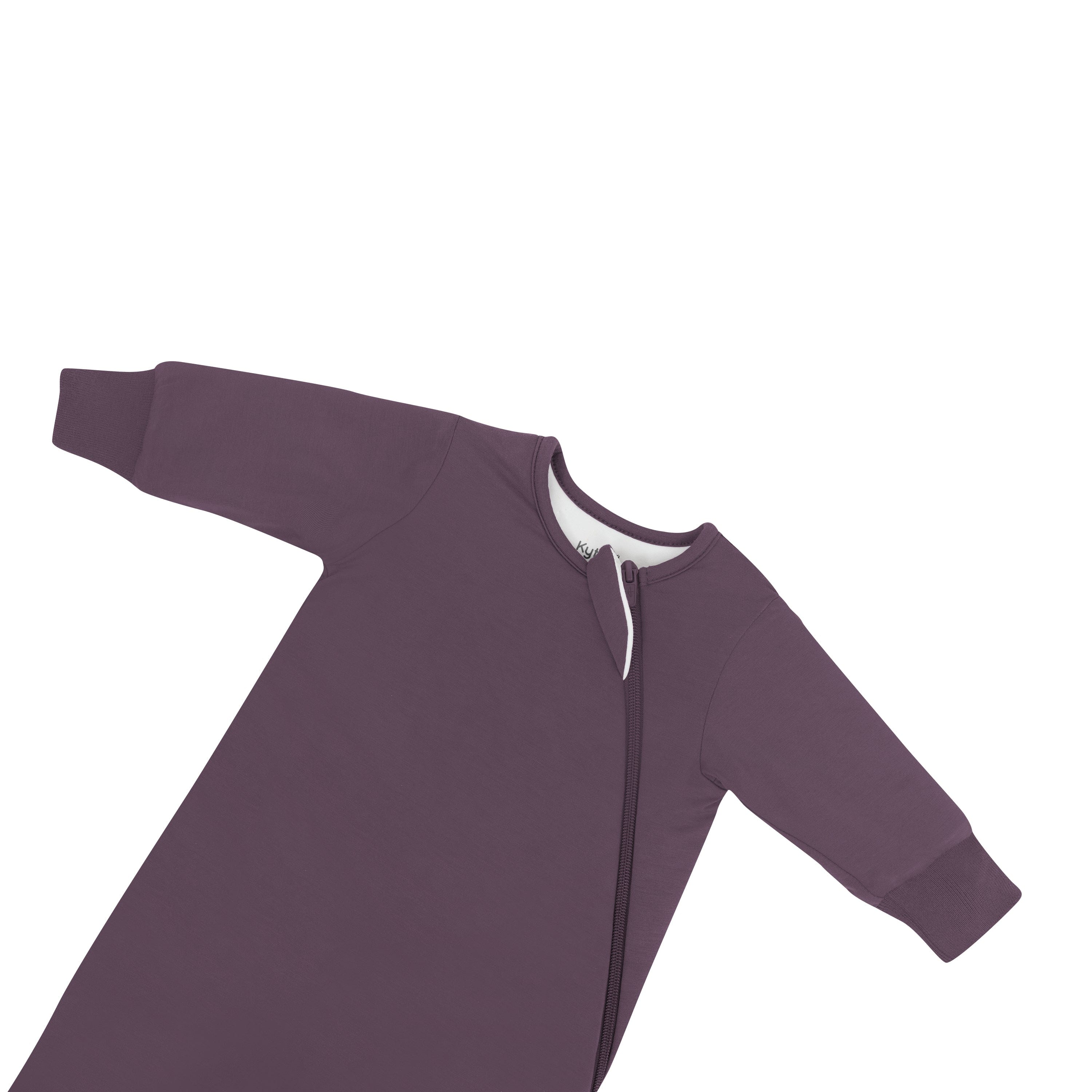 Zipper garage on the Slumber Bag in Currant