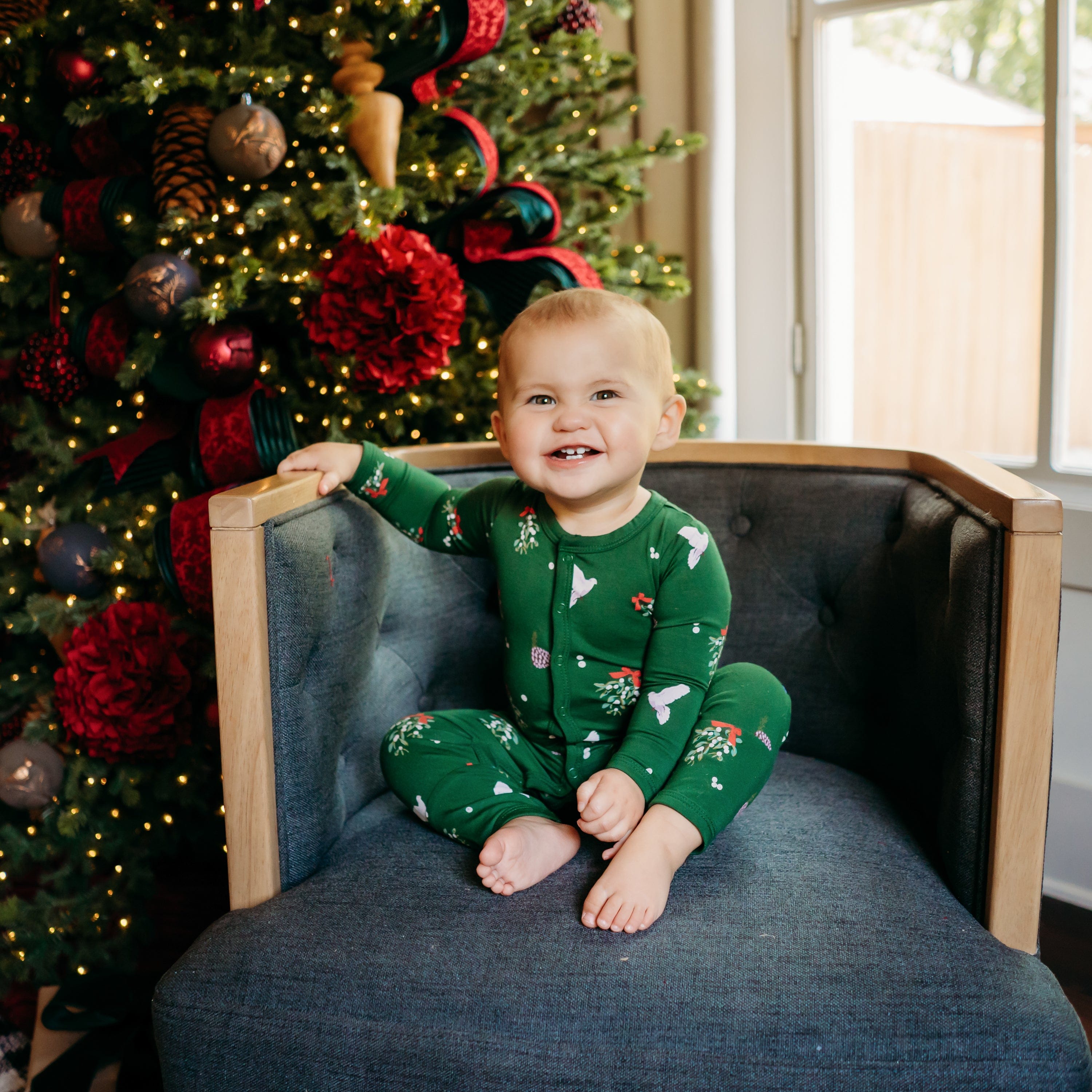 Kyte Baby Snap Romper Romper in Mistletoe