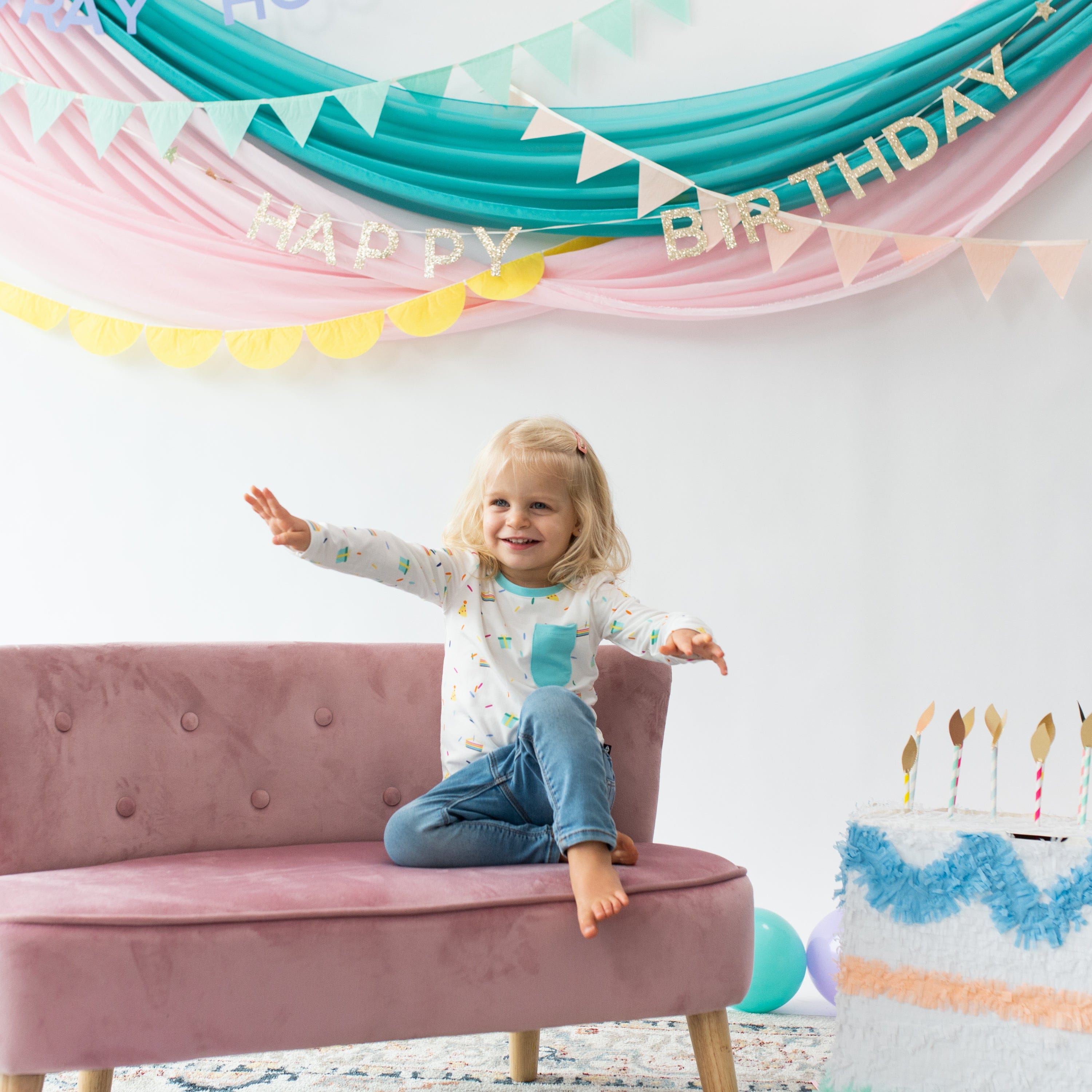 Kyte Baby Toddler Unisex Tee Long Sleeve Toddler Crew Neck Tee in Cloud Party