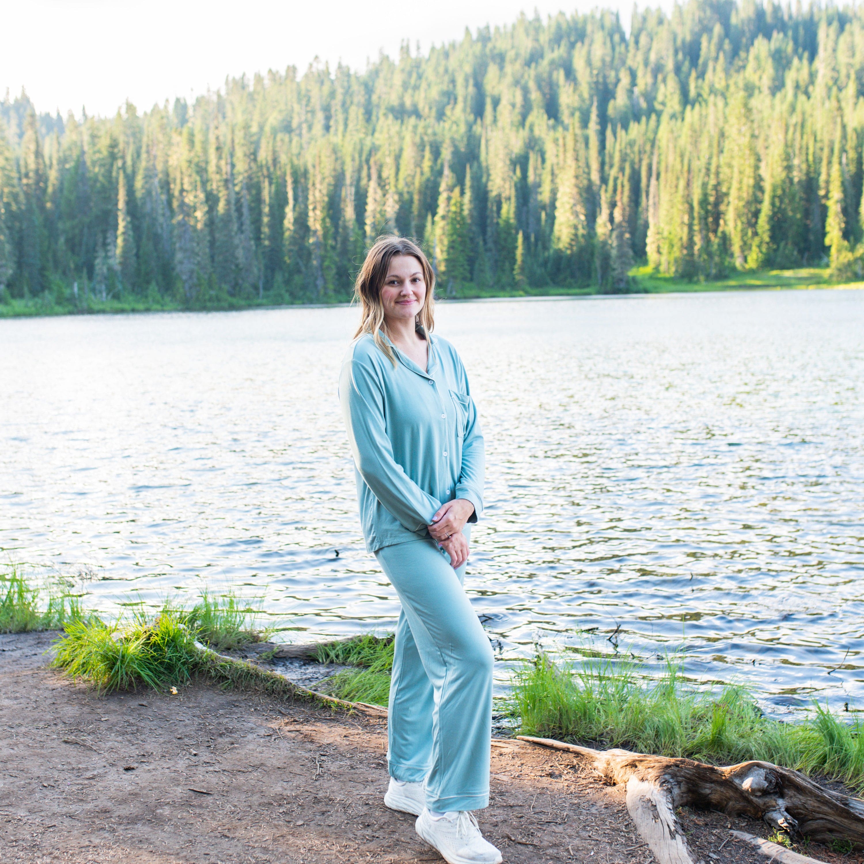 Women's Long Sleeve Pajama Set in Snow with Midnight Trim